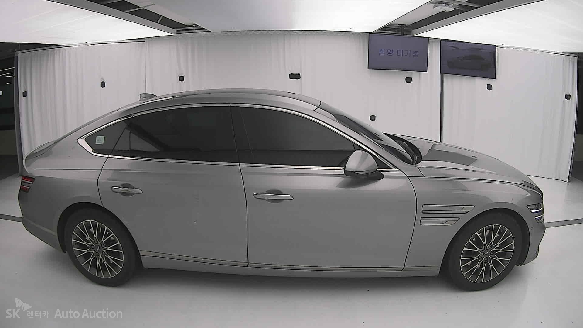 2022 - genesis g80