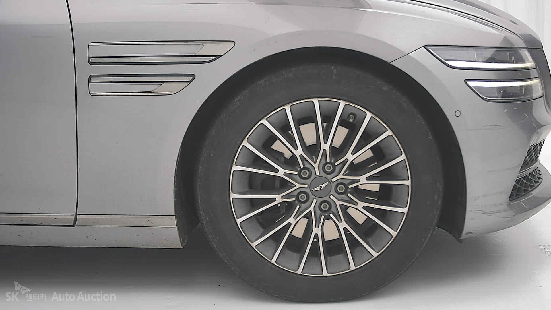 2022 - genesis g80