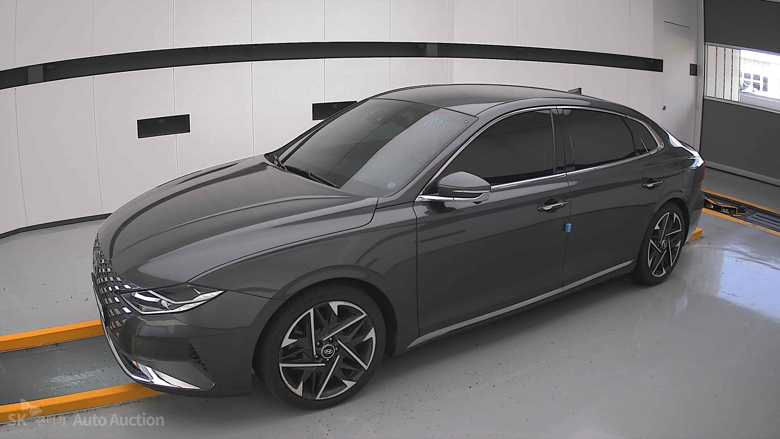 2022 - hyundai grandeur