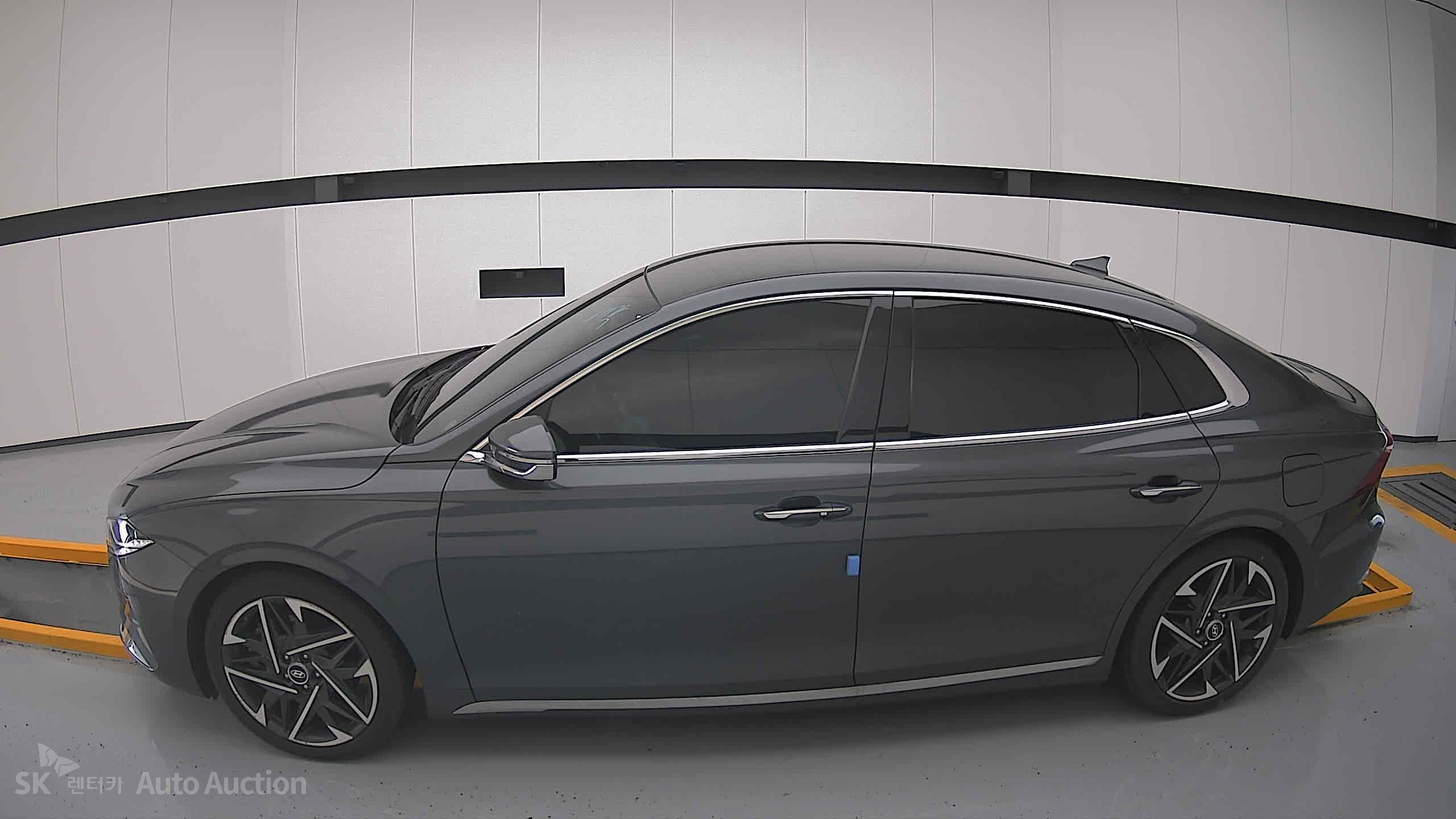 2022 - hyundai grandeur