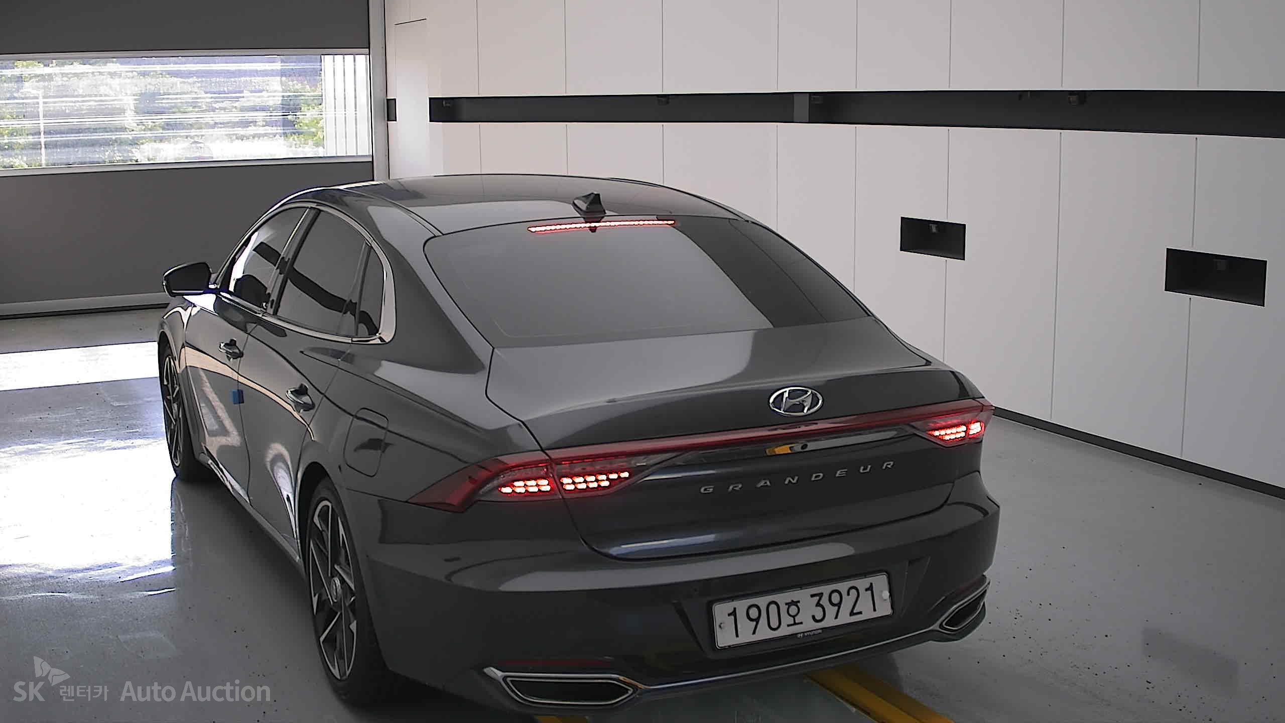 2022 - hyundai grandeur