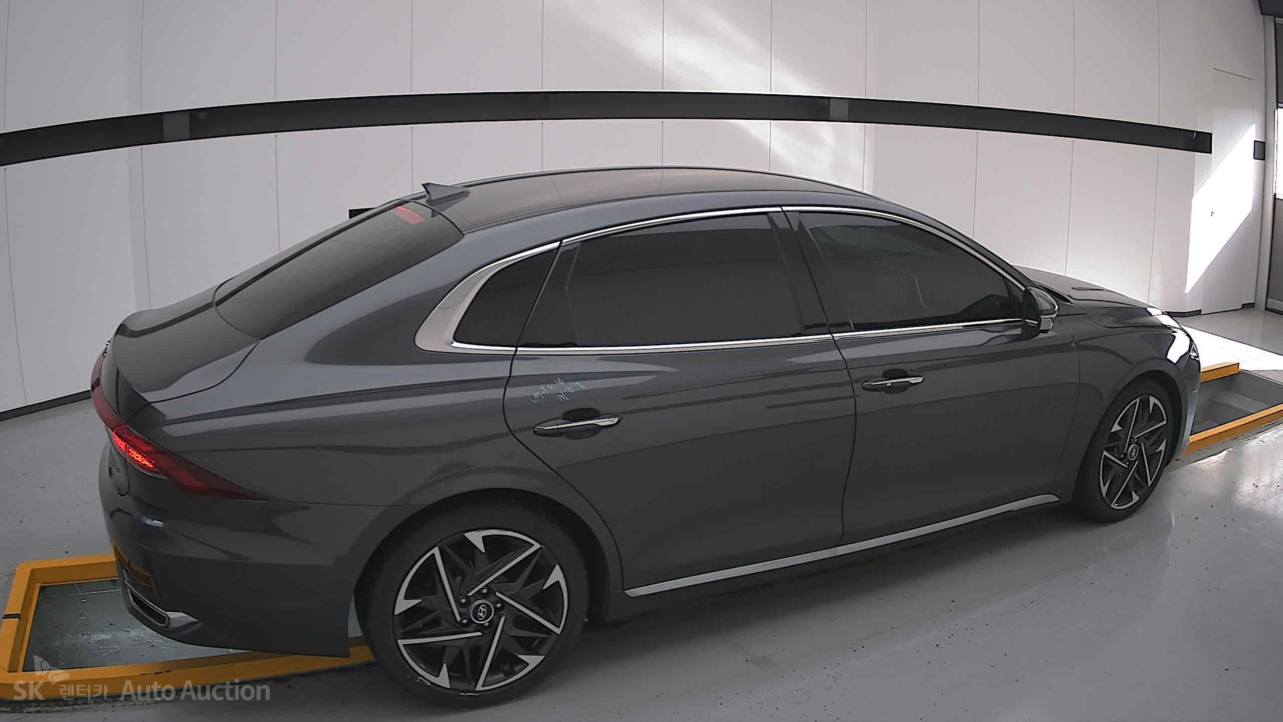 2022 - hyundai grandeur