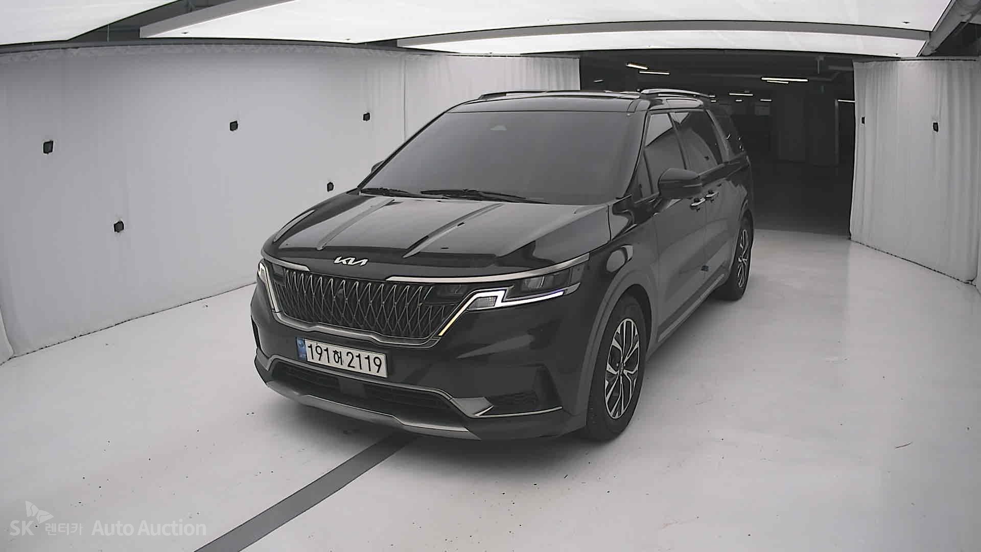 2023 - kia carnival
