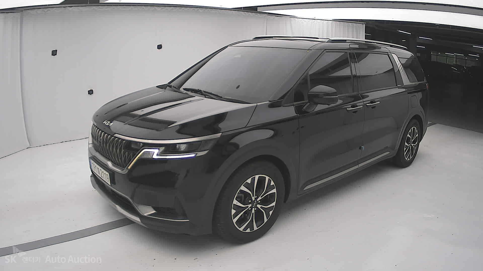 2023 - kia carnival
