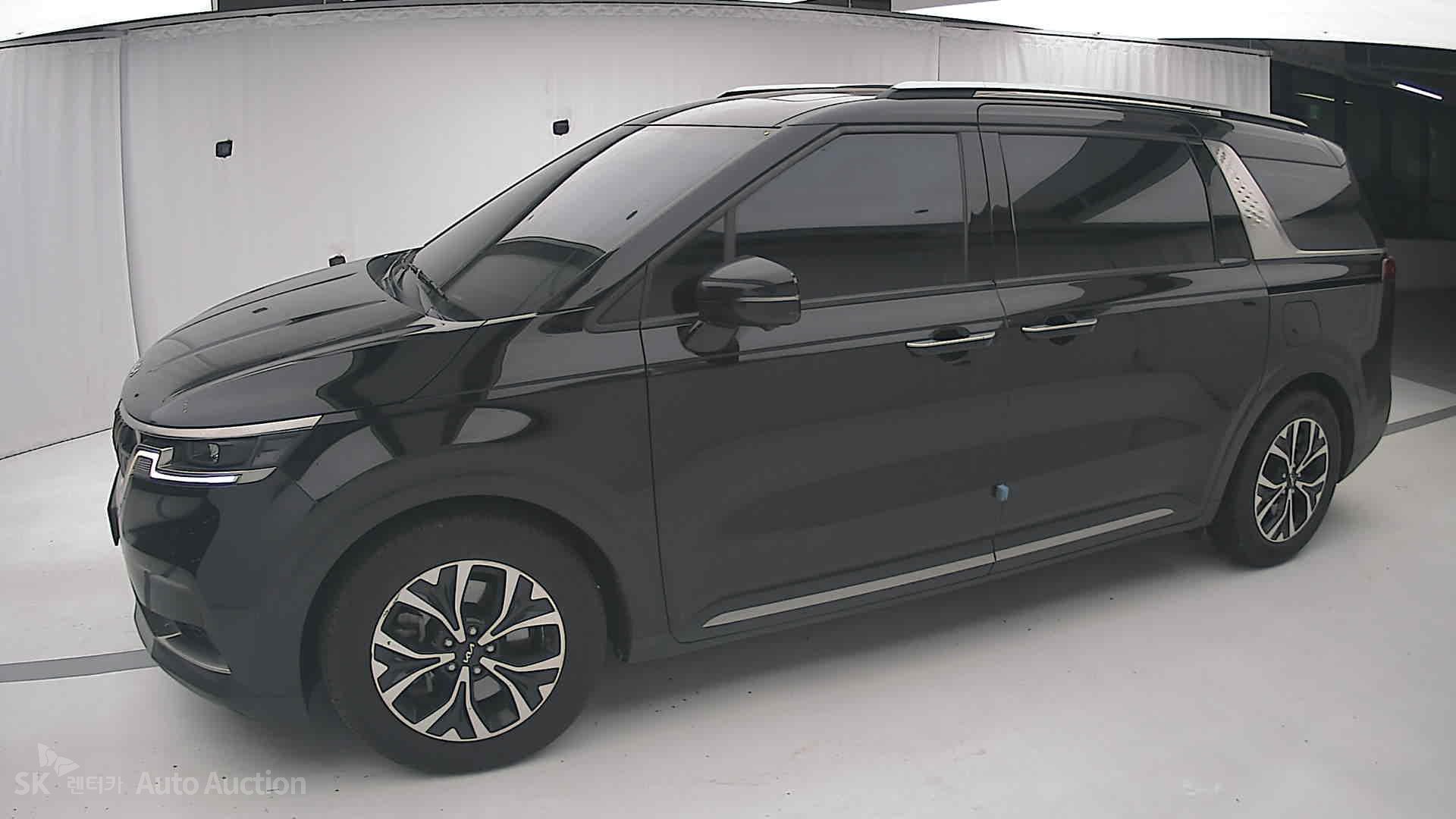 2023 - kia carnival