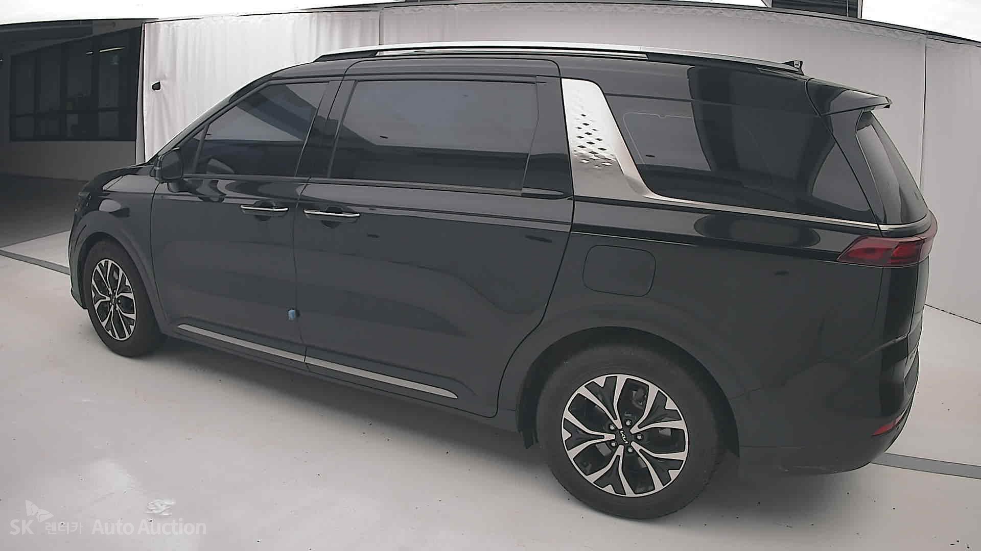 2023 - kia carnival