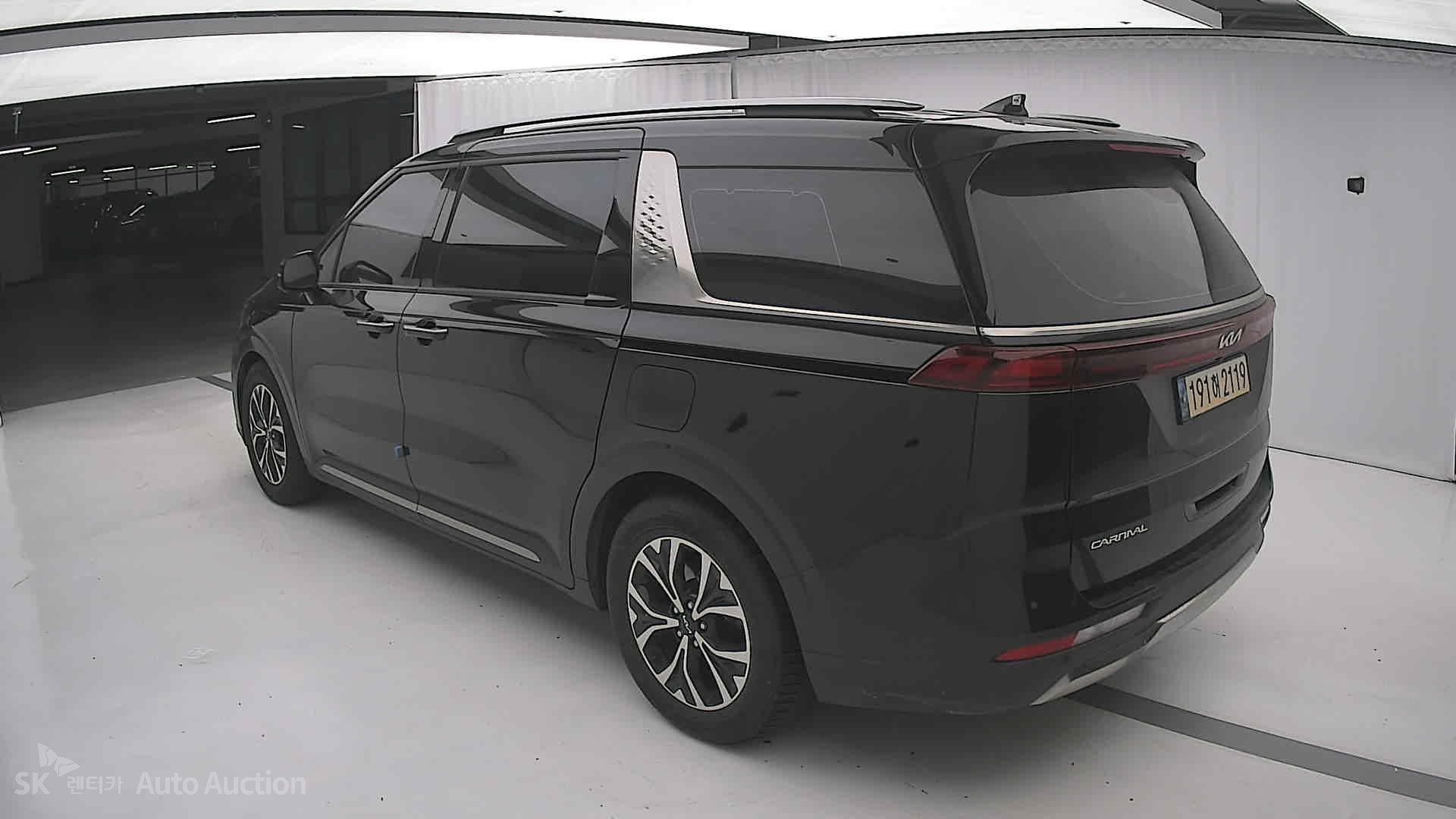 2023 - kia carnival