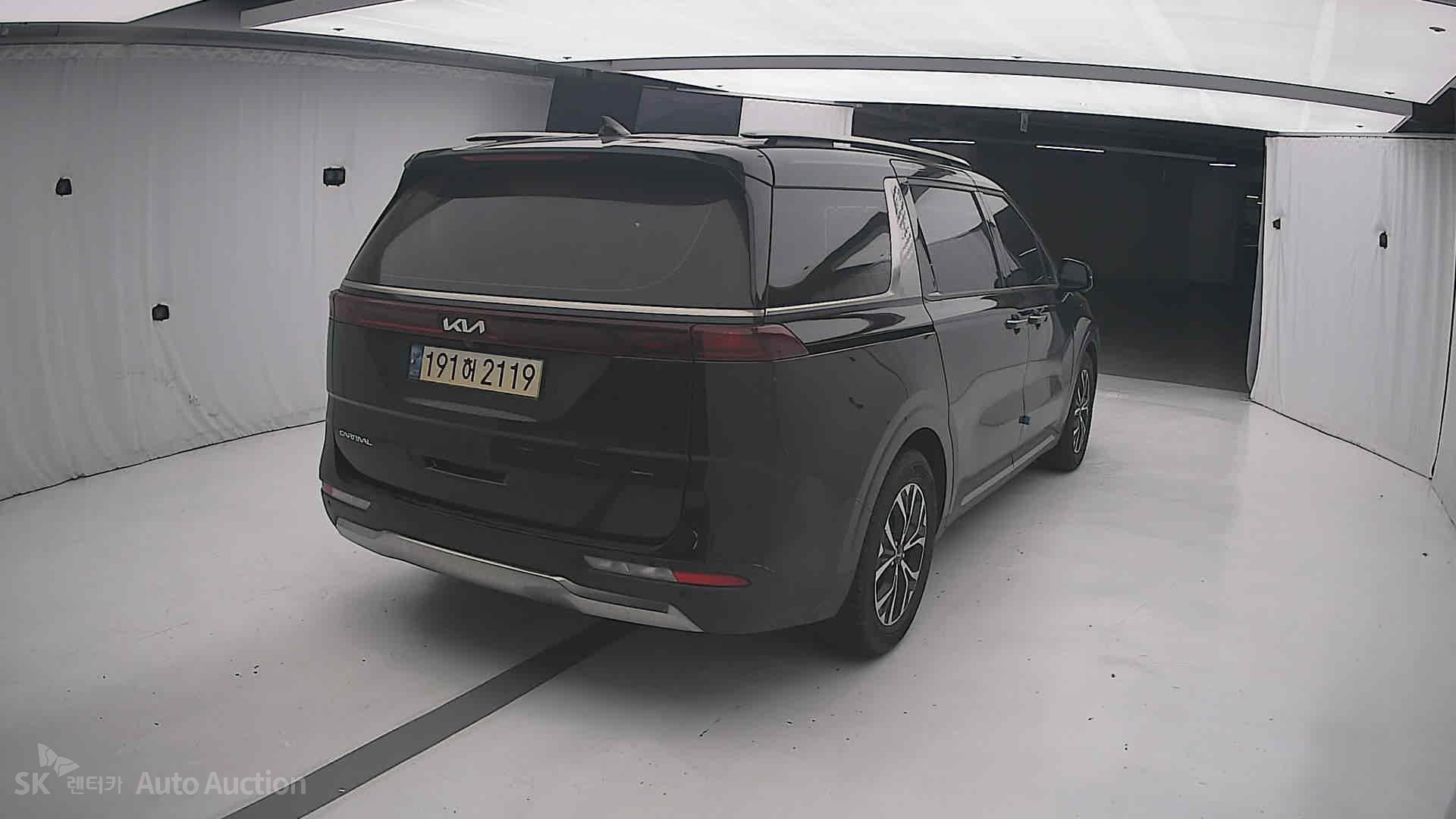 2023 - kia carnival
