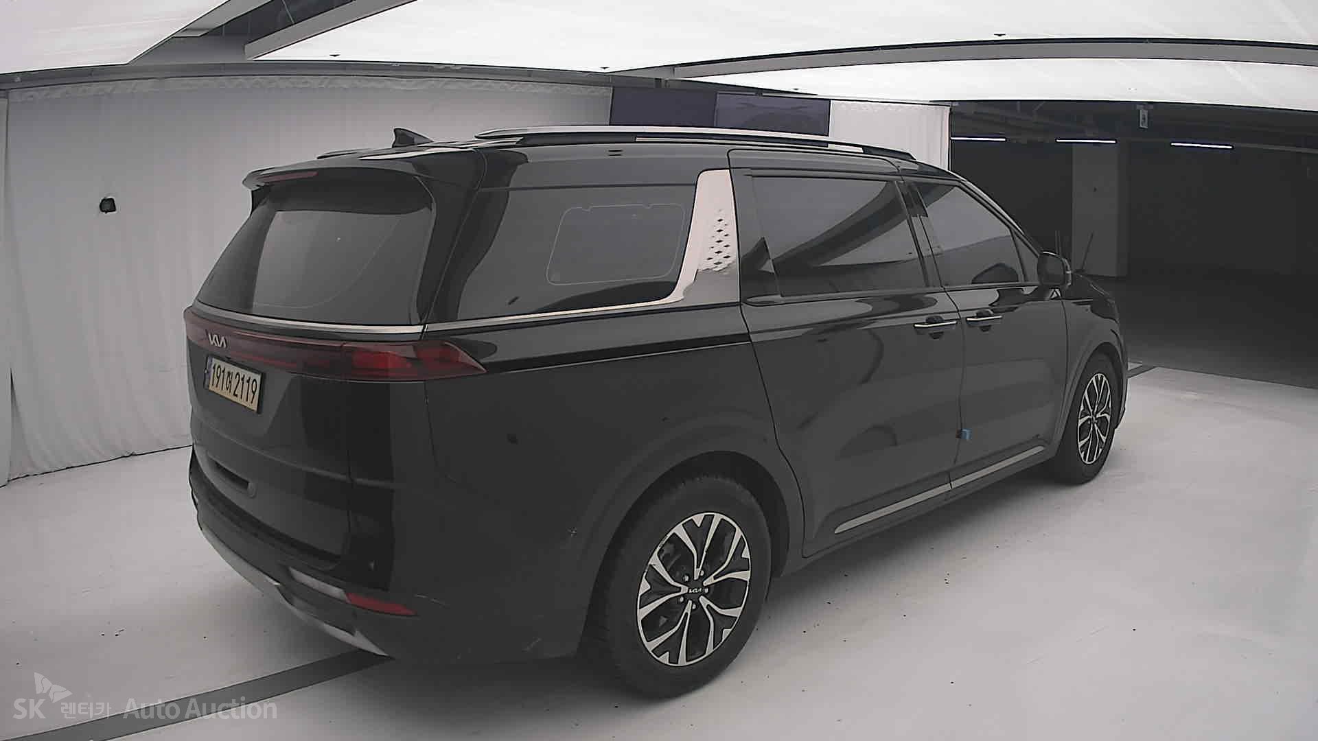 2023 - kia carnival