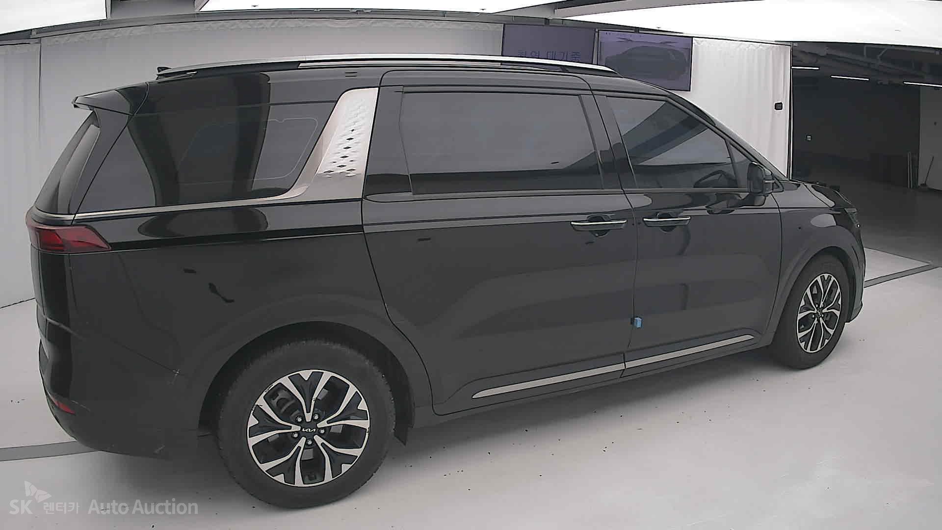 2023 - kia carnival