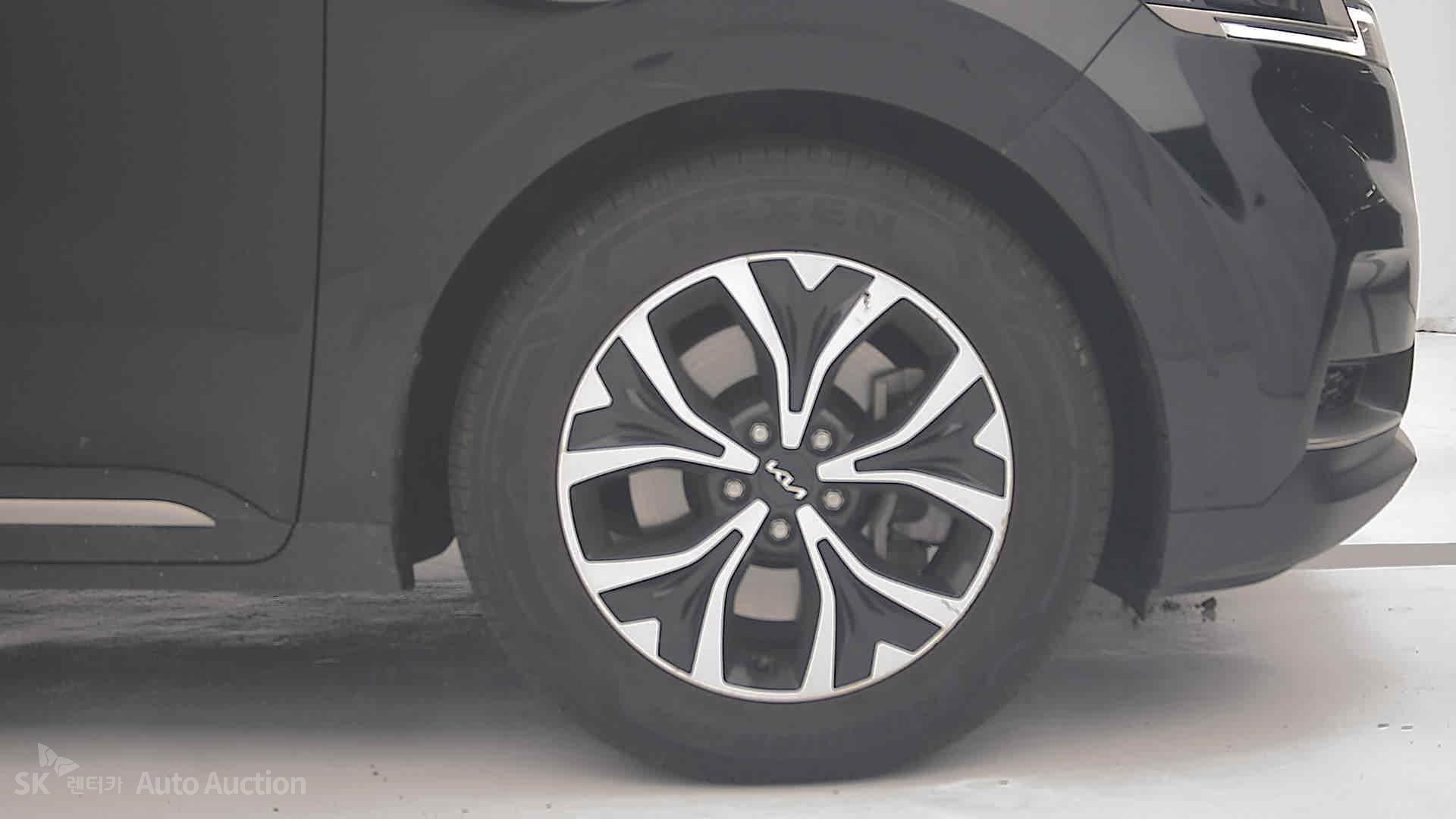 2023 - kia carnival