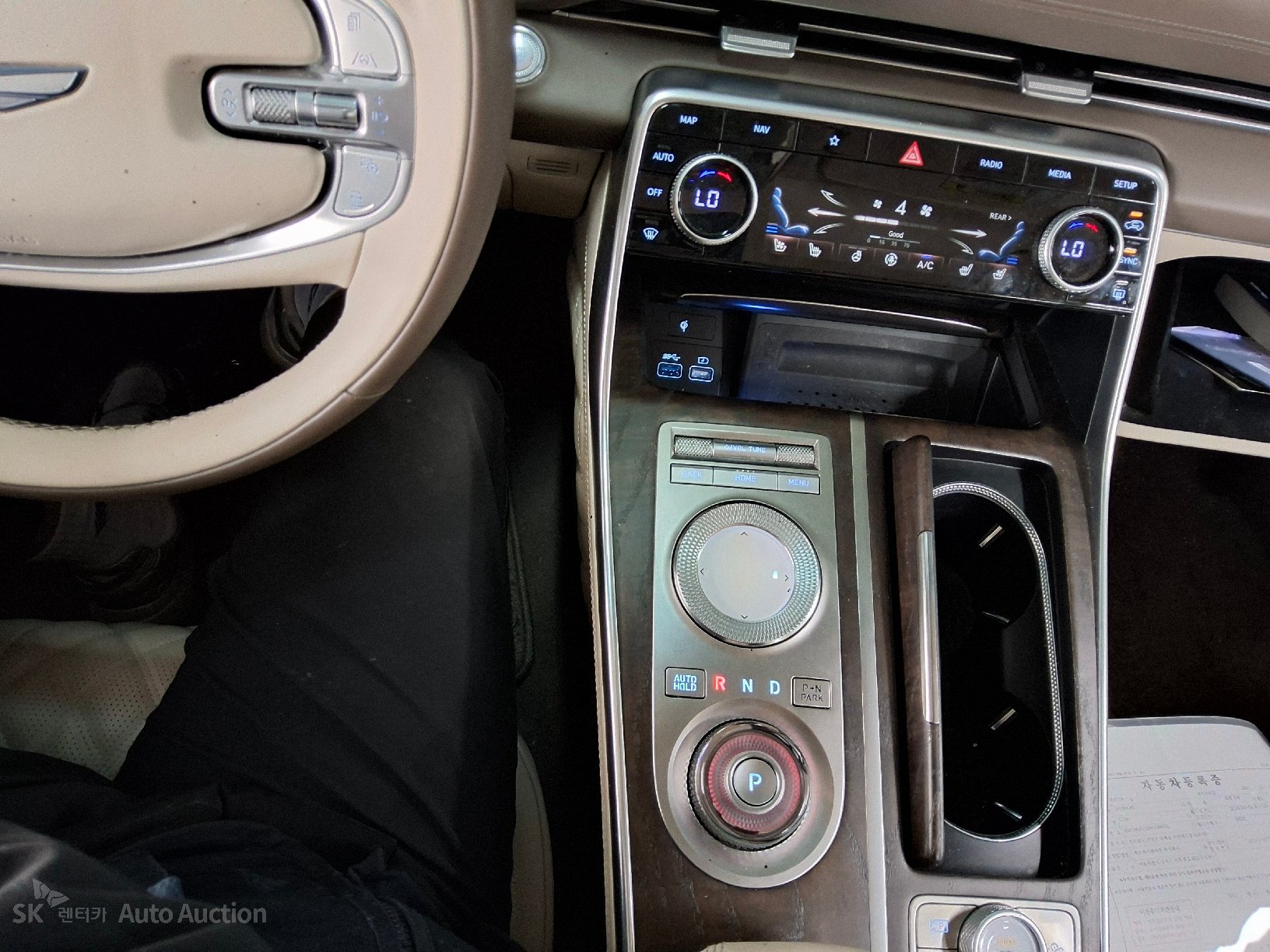 2022 - genesis gv80