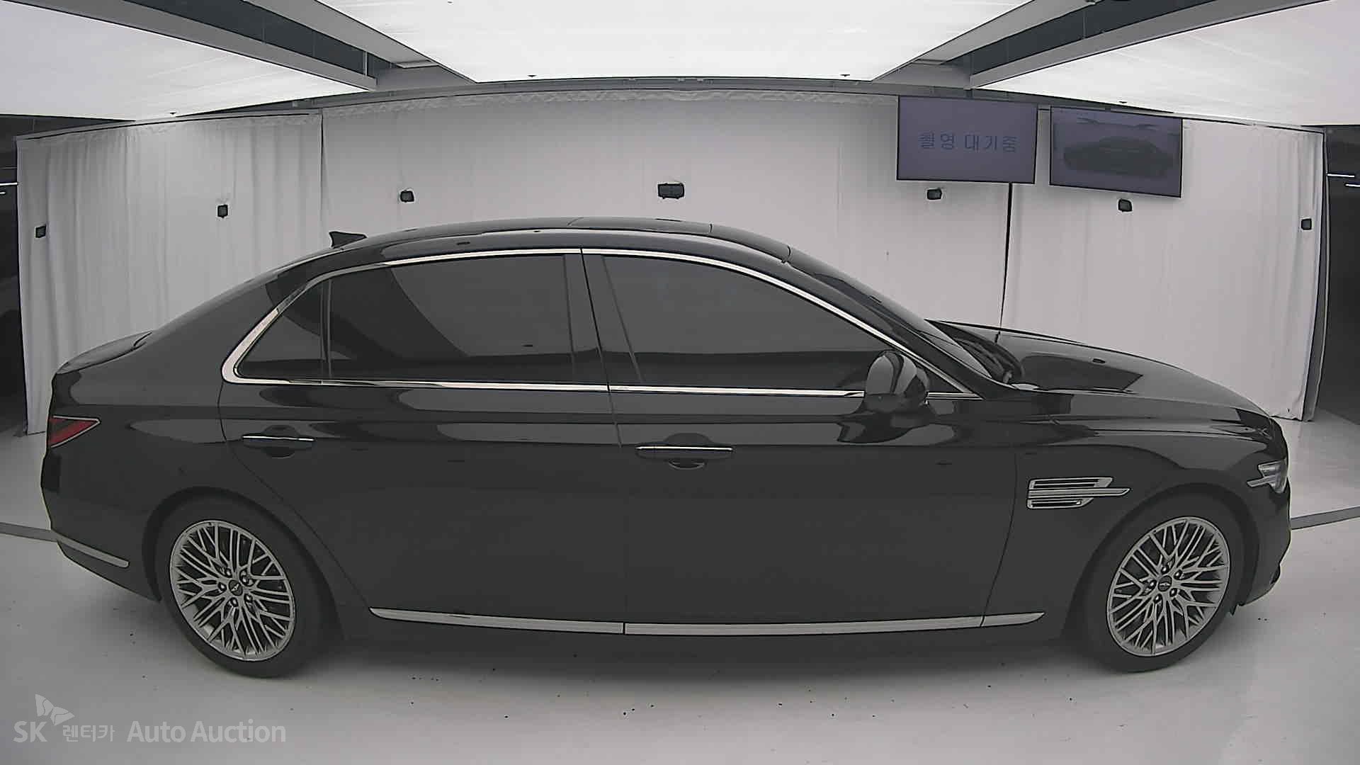 2021 - genesis g90