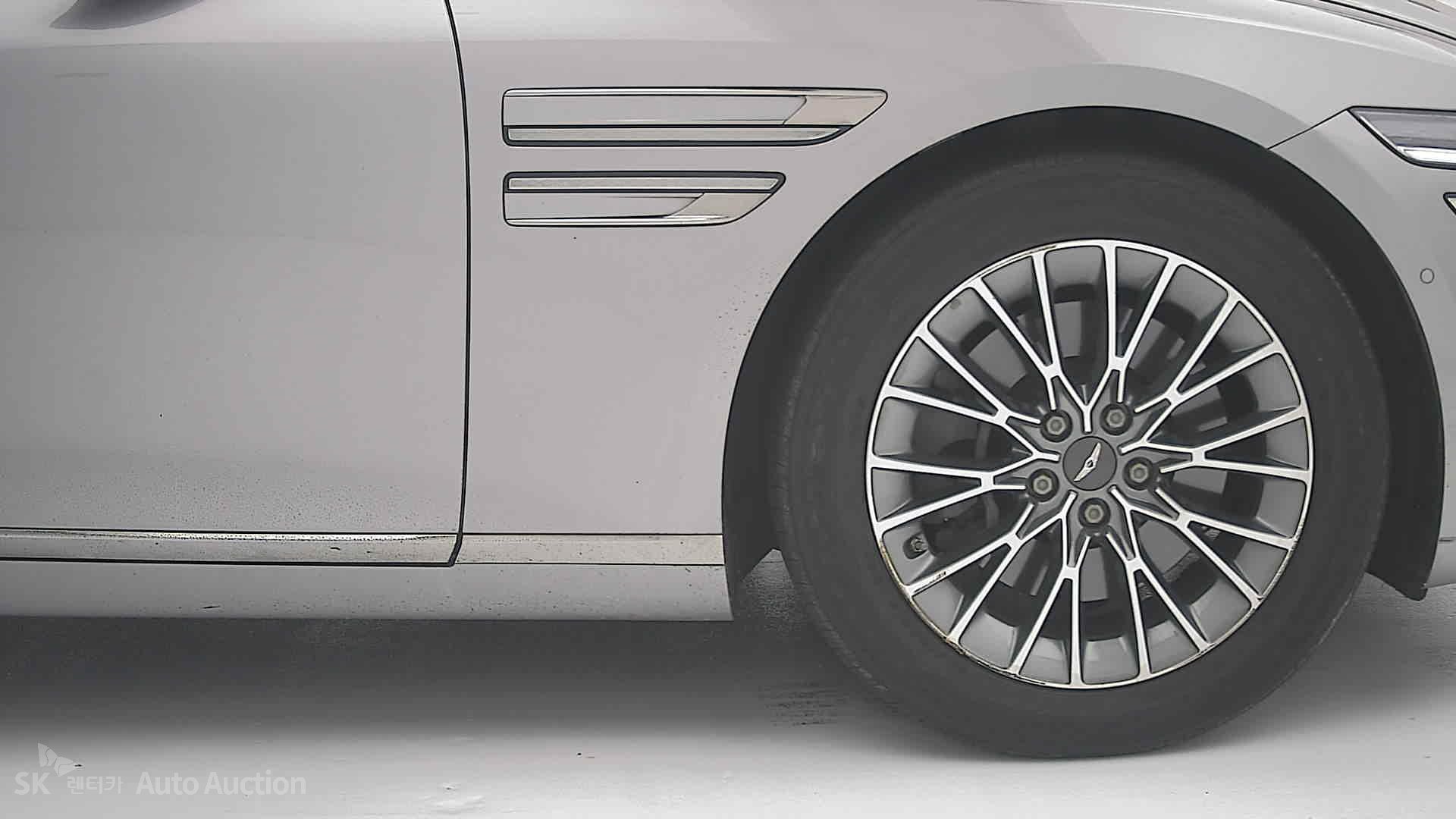 2022 - genesis g80