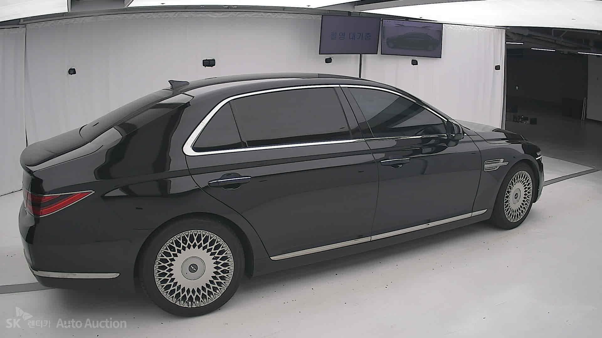 2021 - genesis g90