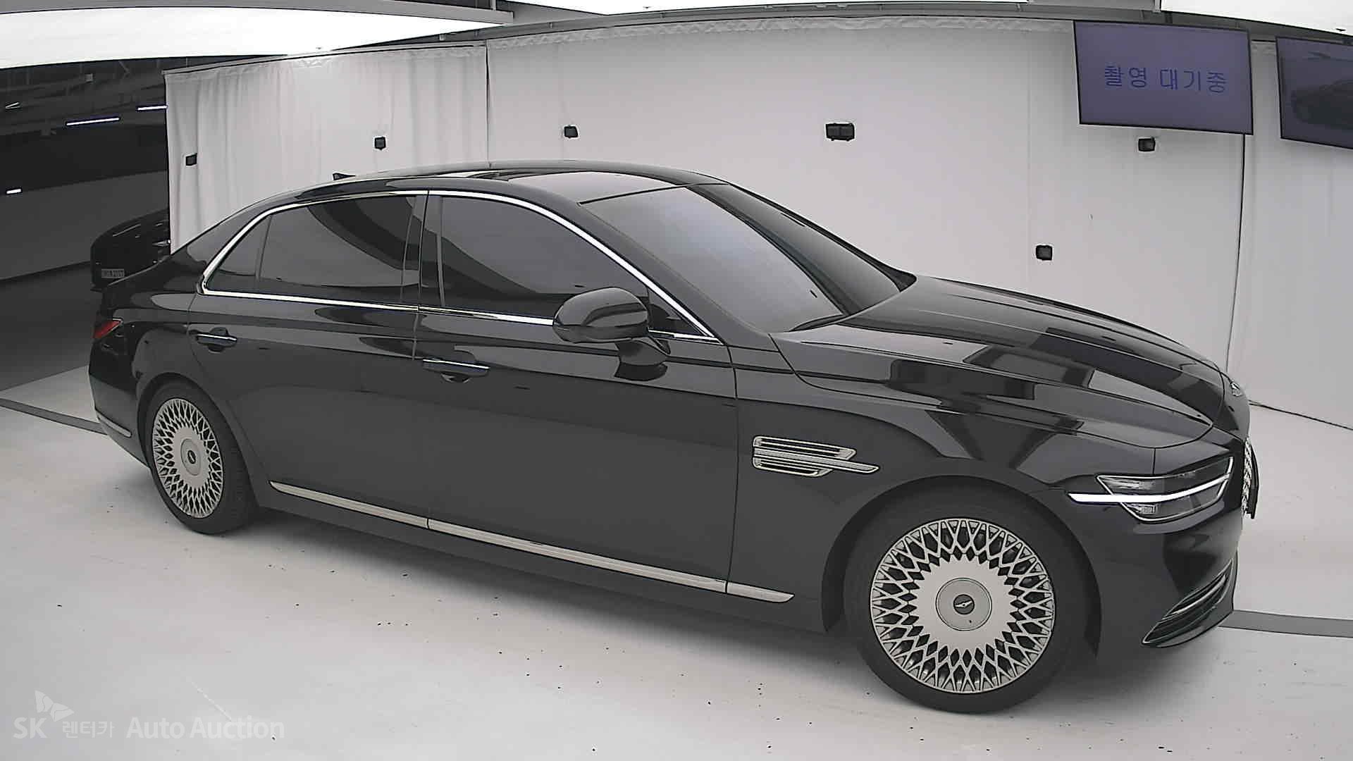 2021 - genesis g90