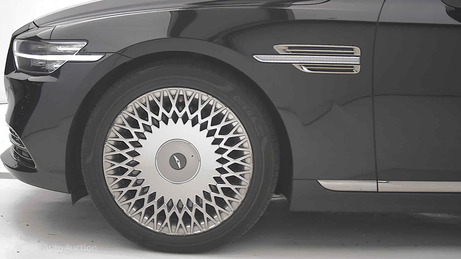 2021 - genesis g90