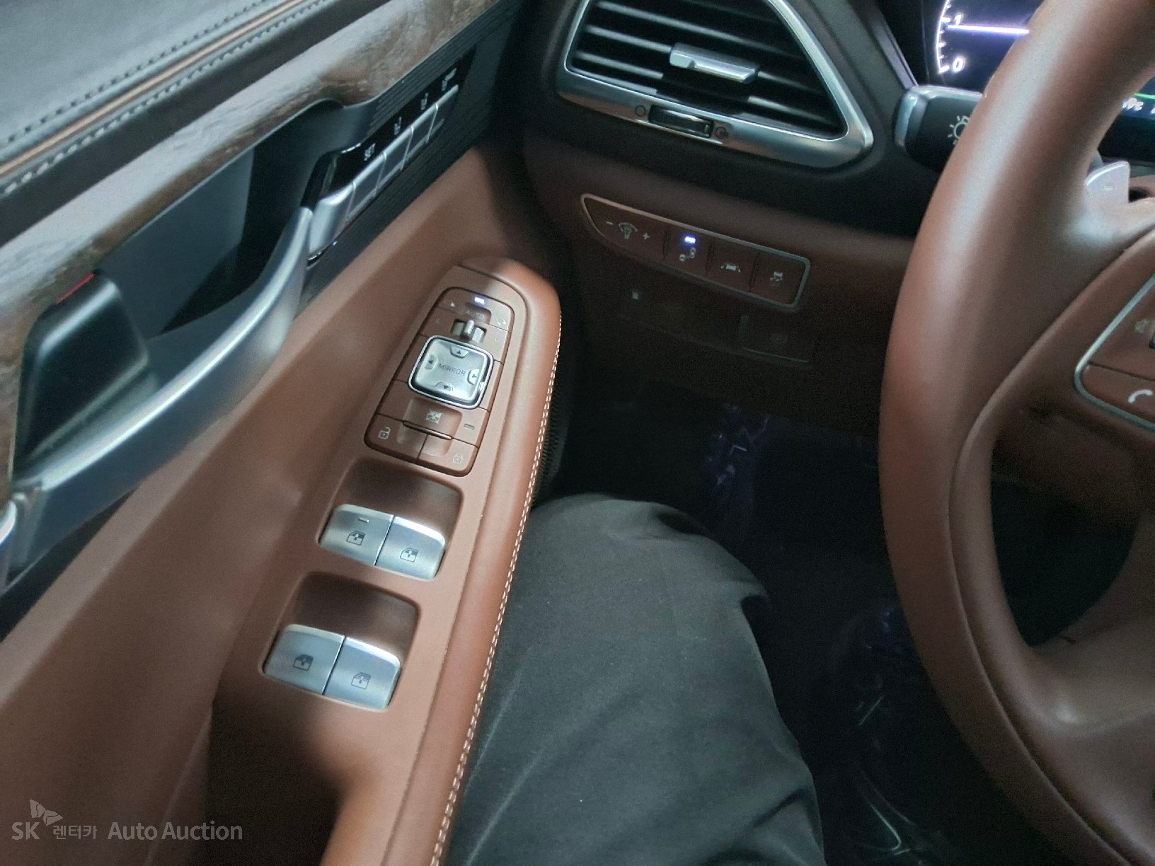 2021 - genesis g90