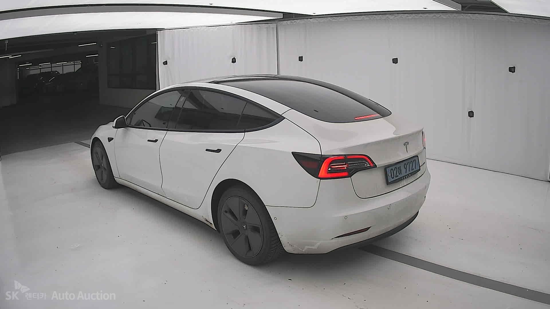 2022 - tesla model 3