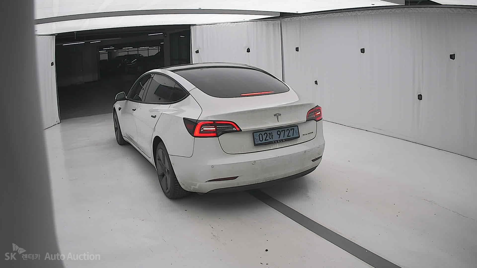 2022 - tesla model 3