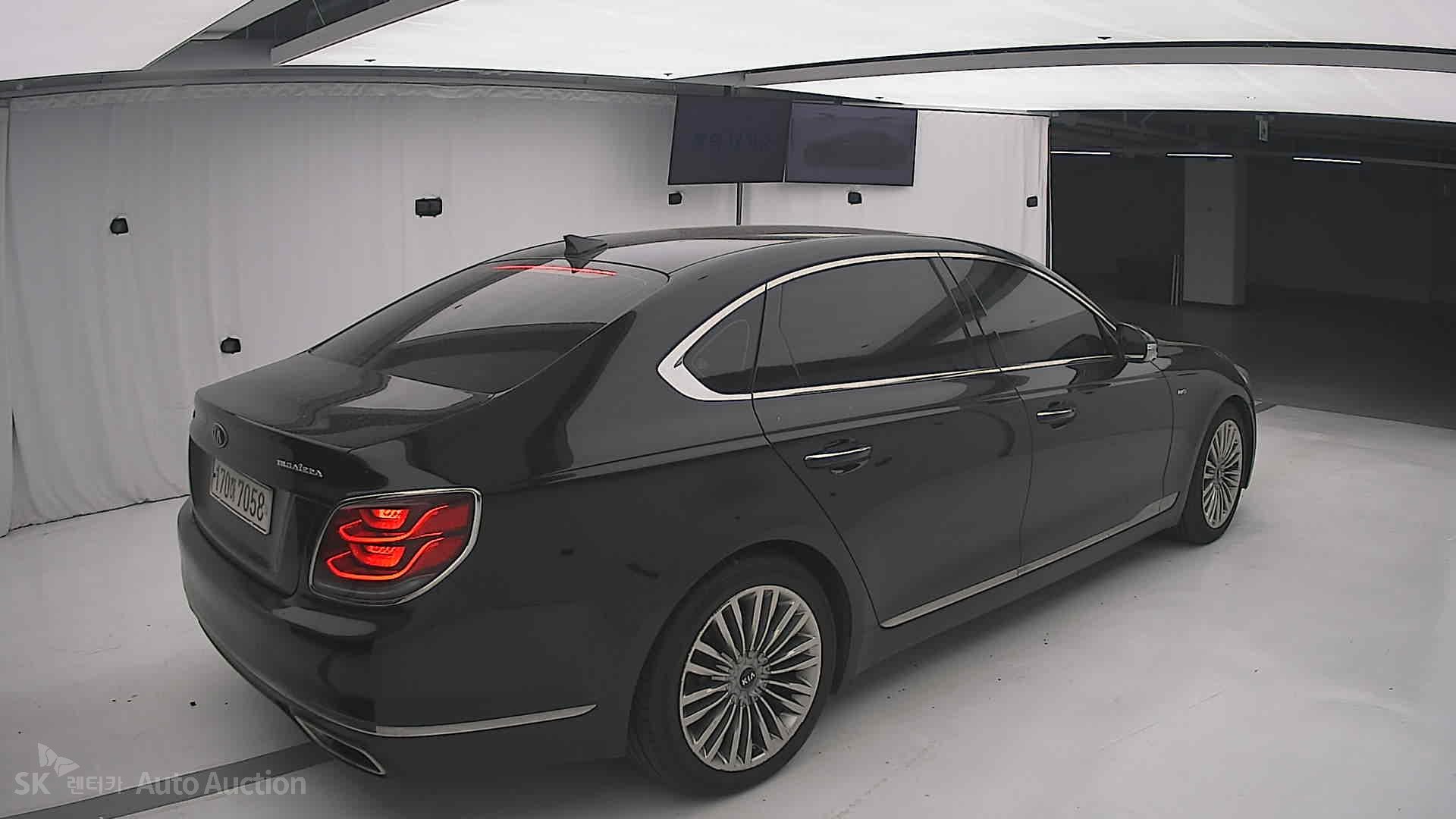 2021 - kia k9