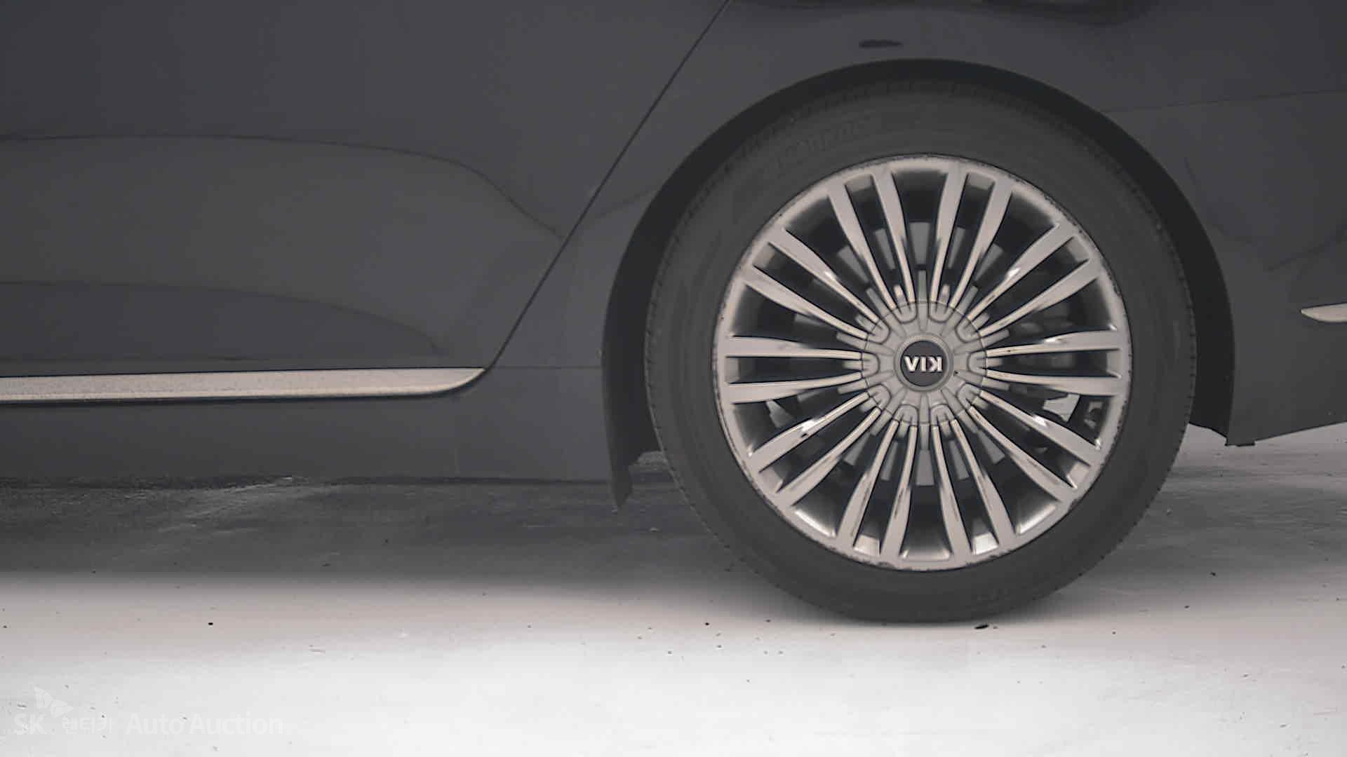 2021 - kia k9