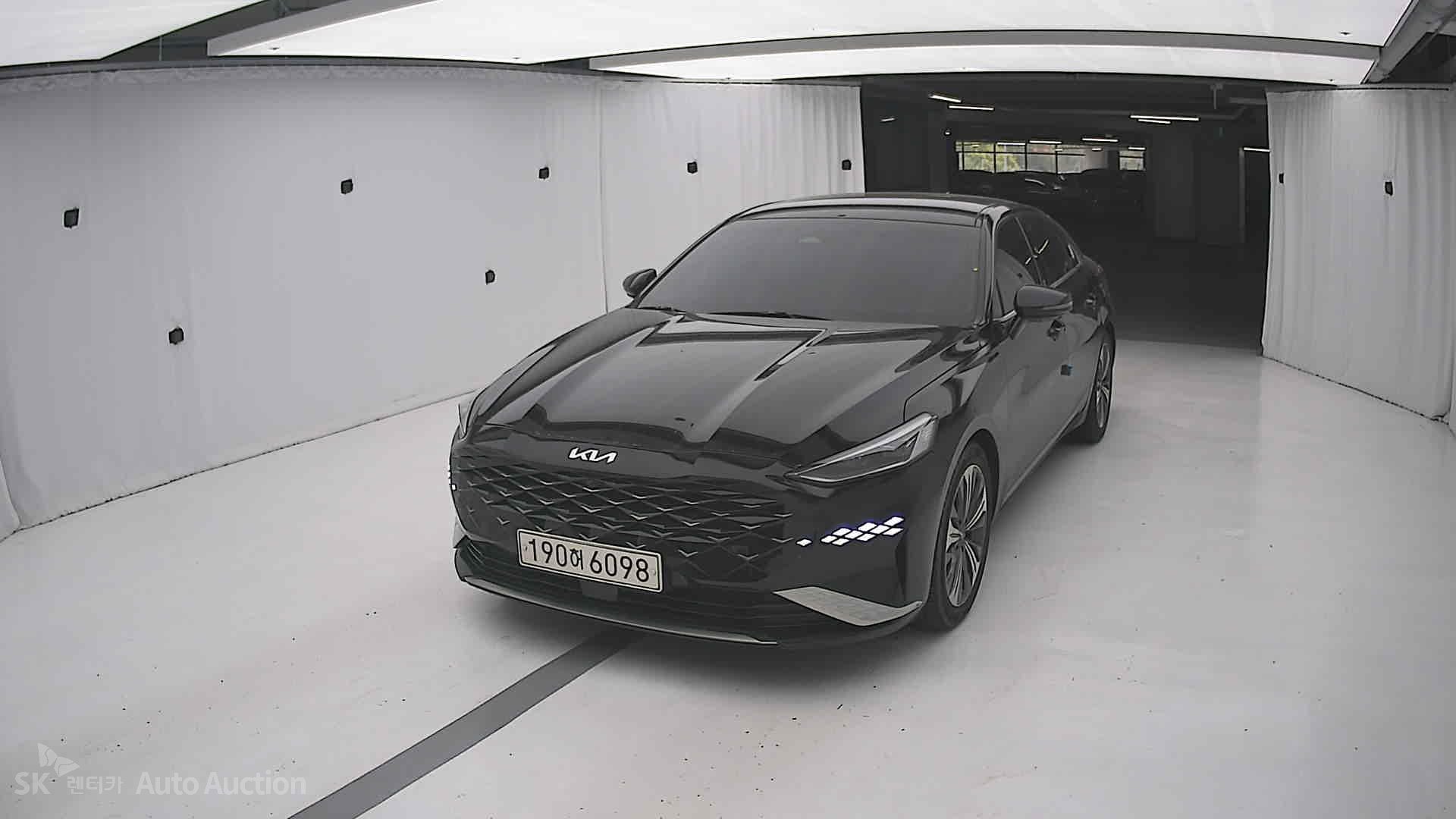 2022 - kia k8