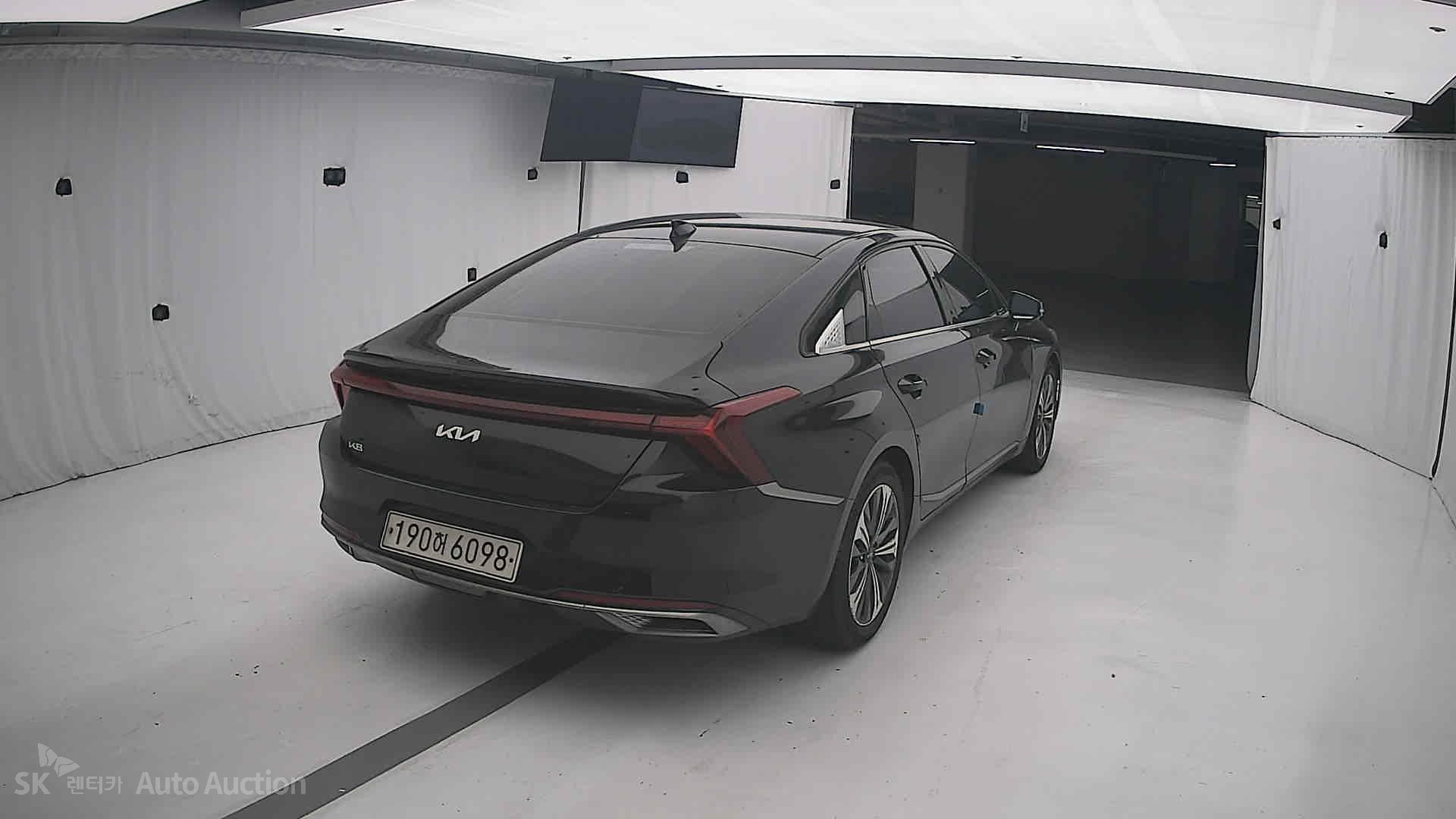 2022 - kia k8