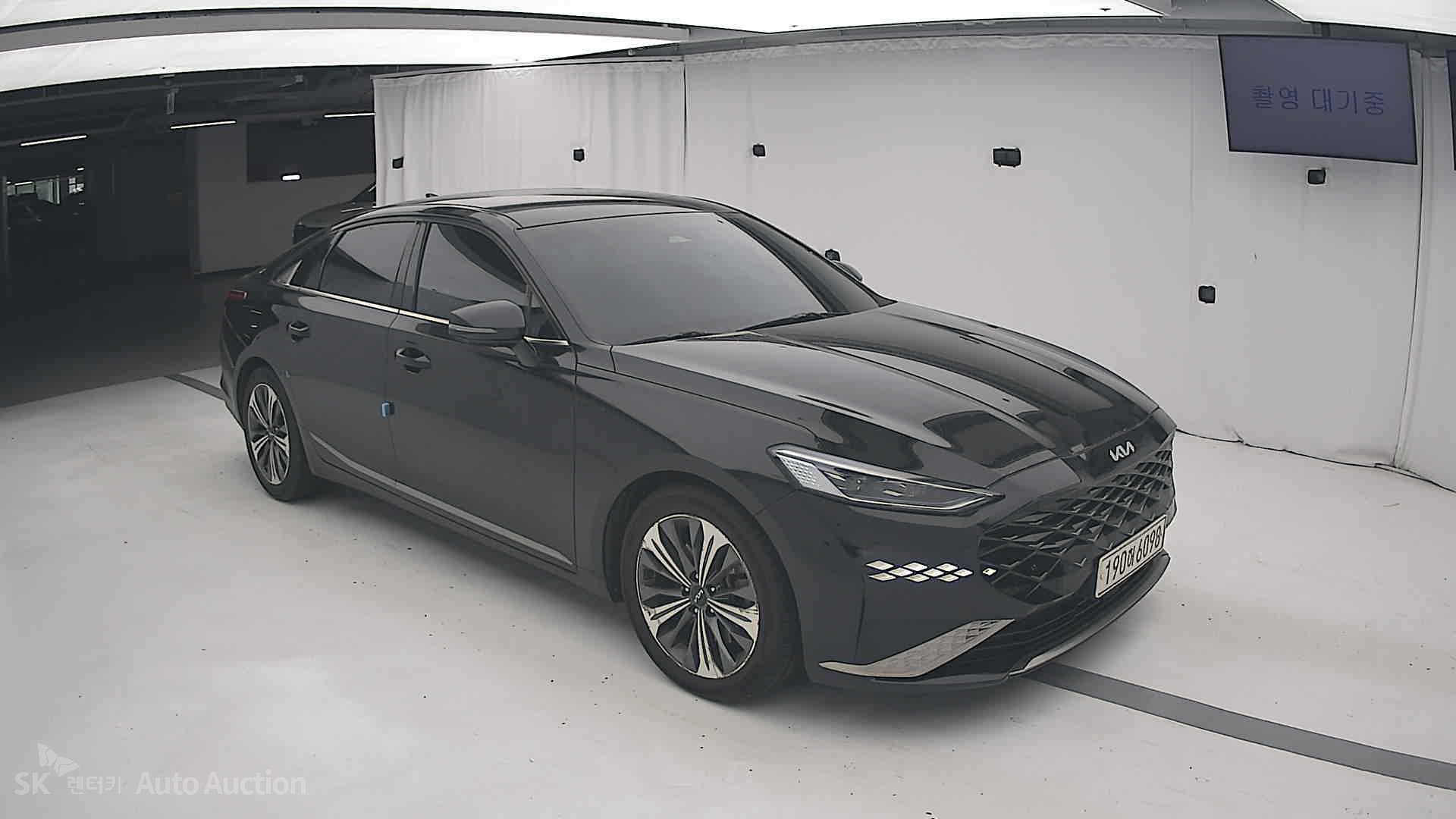 2022 - kia k8