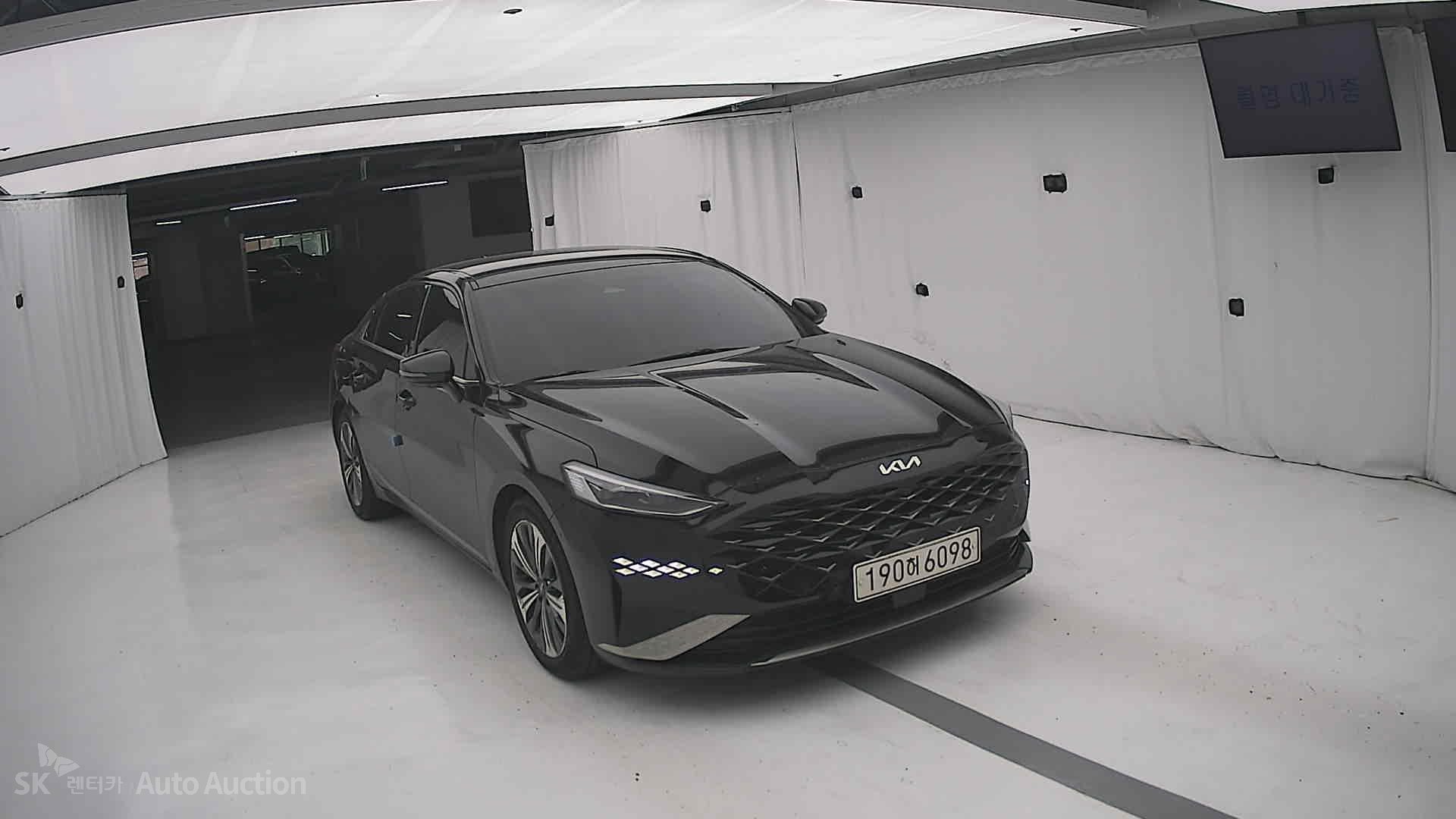 2022 - kia k8
