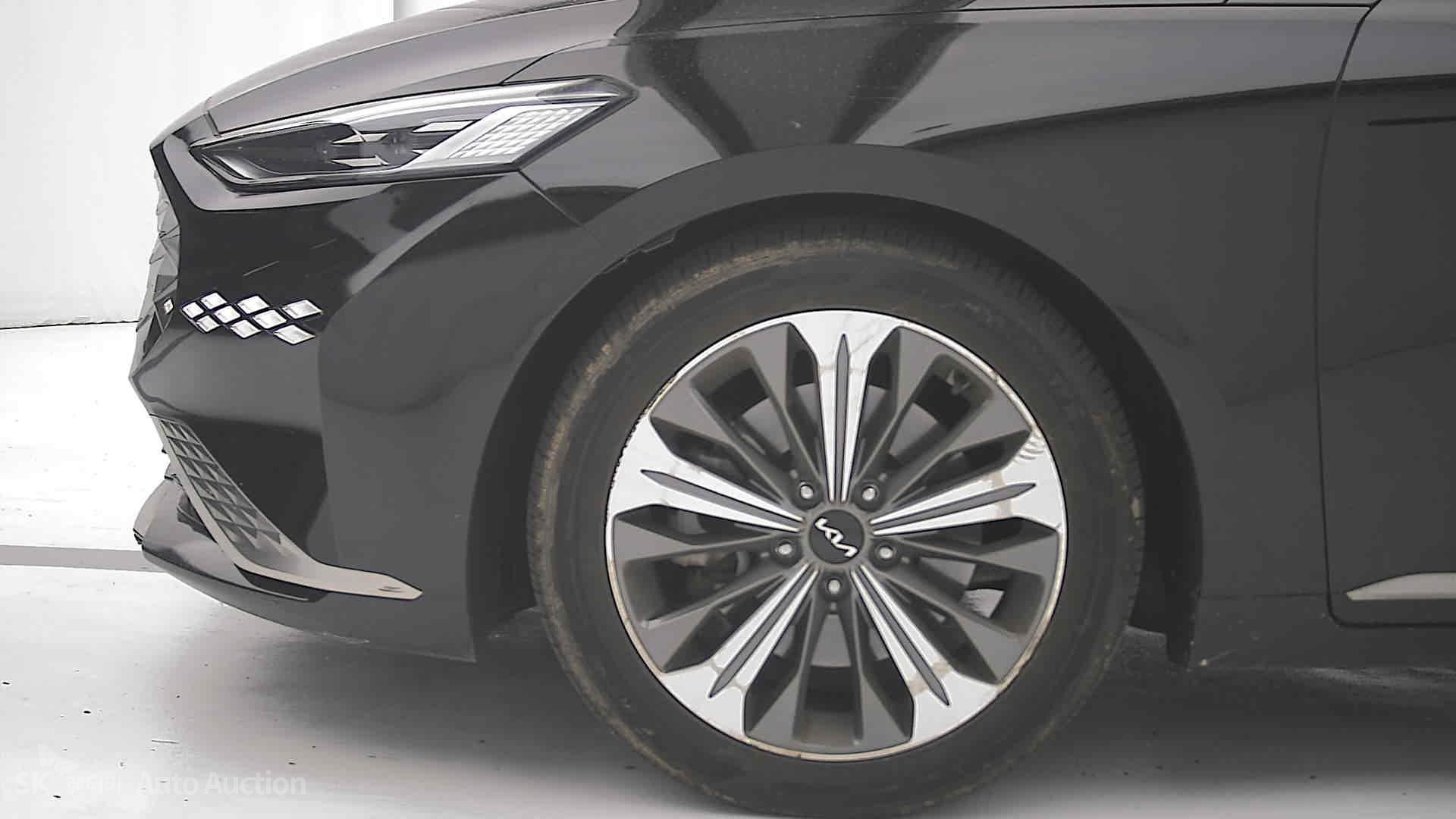 2022 - kia k8