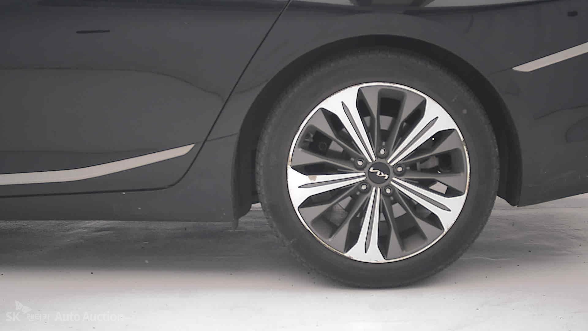 2022 - kia k8