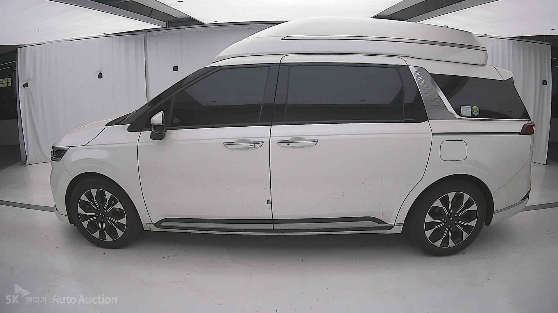 2021 - kia carnival