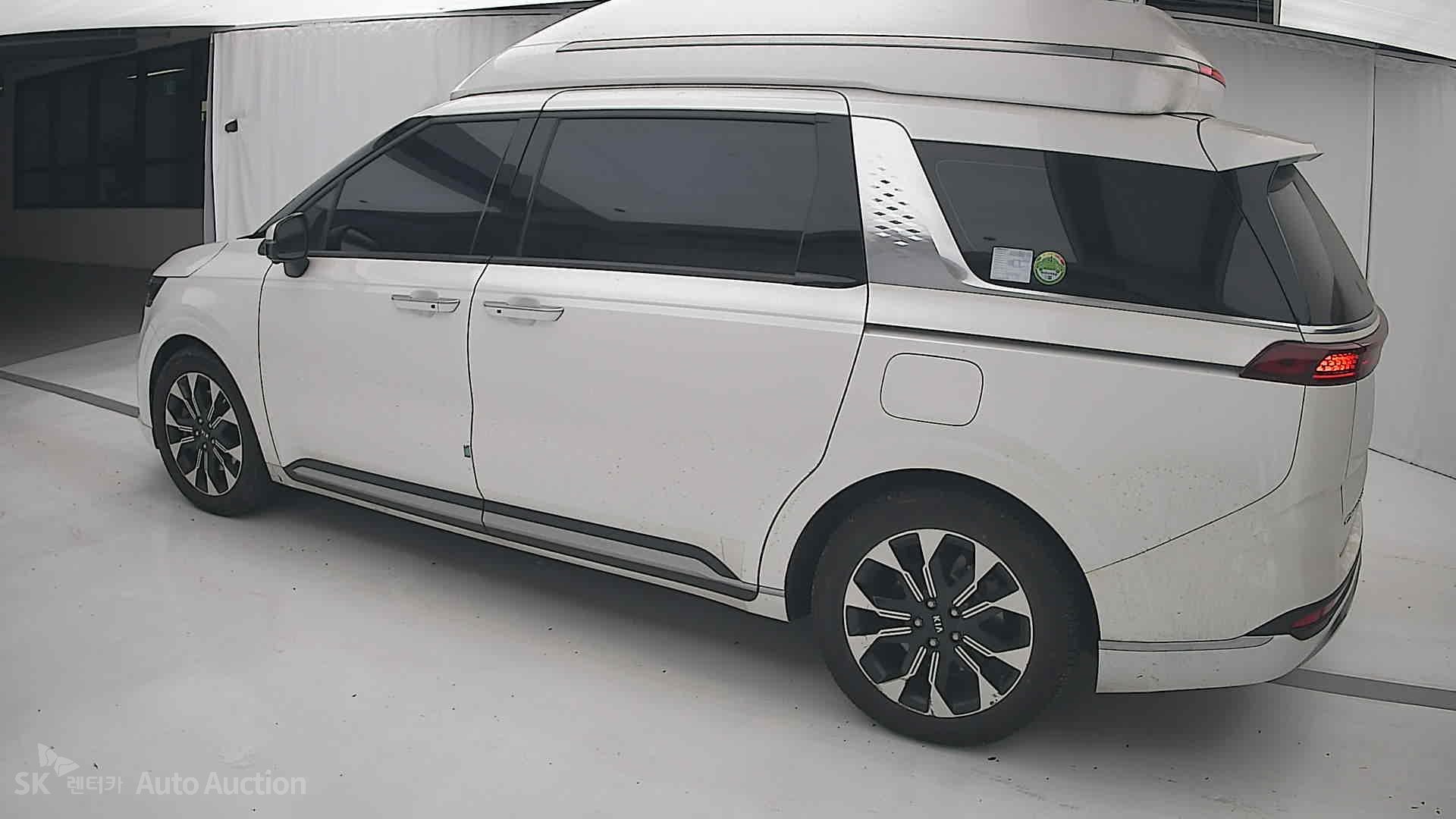2021 - kia carnival