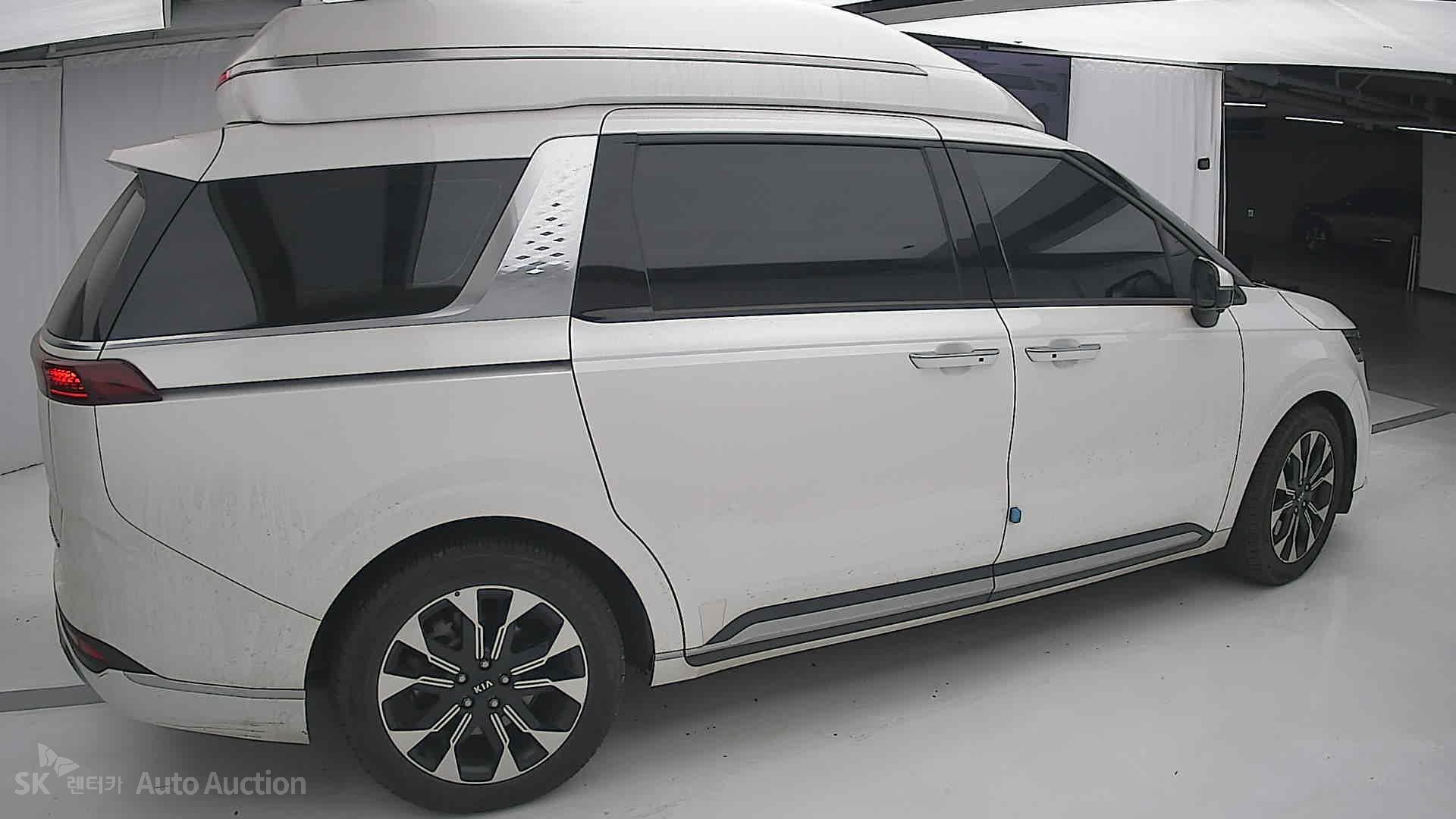 2021 - kia carnival