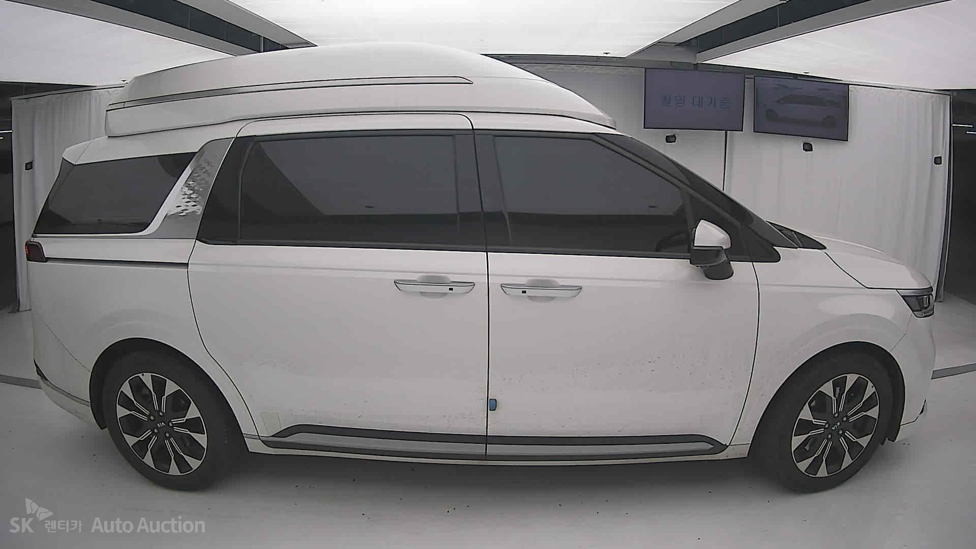 2021 - kia carnival