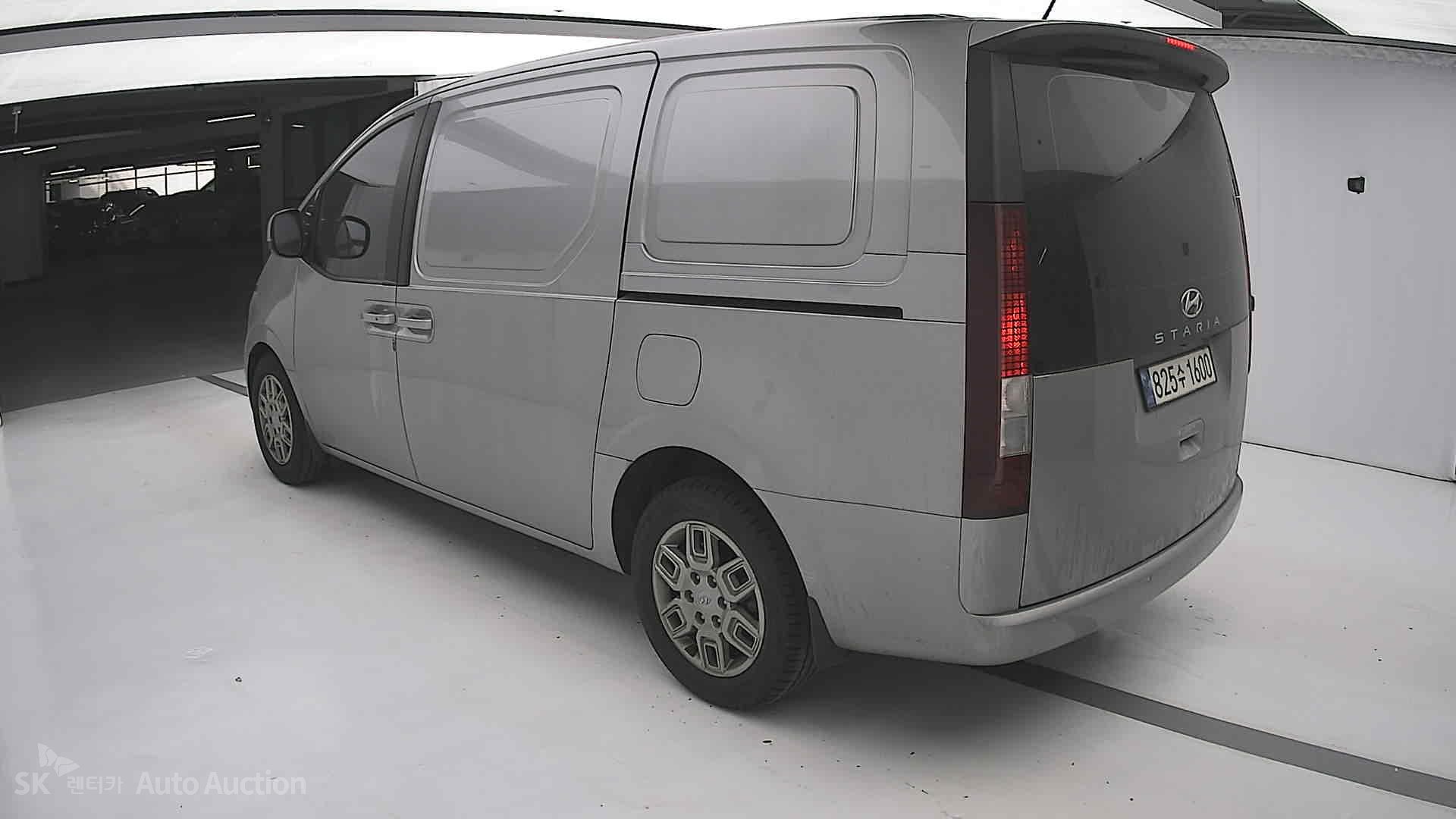 2023 - hyundai staria