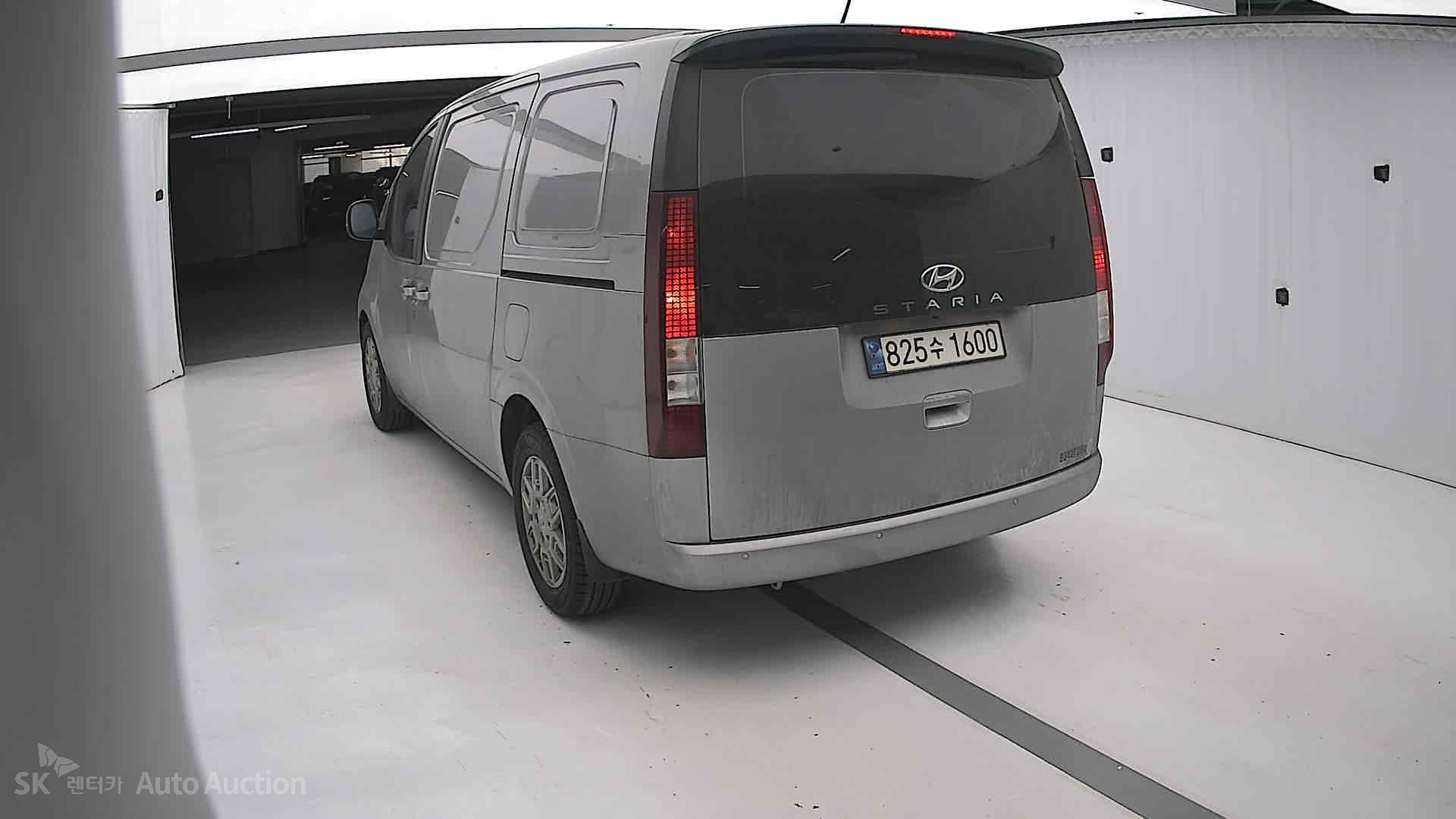 2023 - hyundai staria