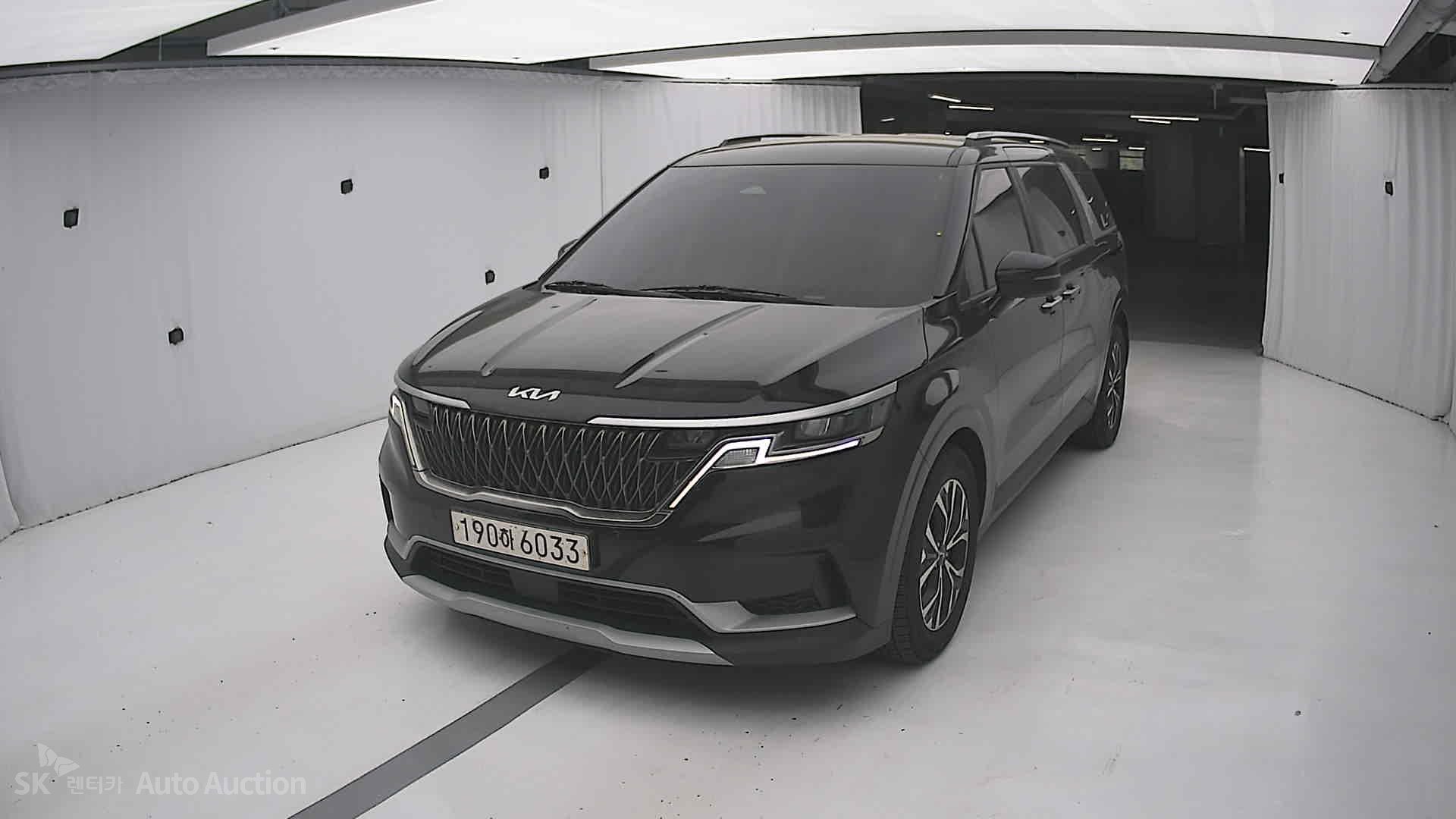 2023 - kia carnival