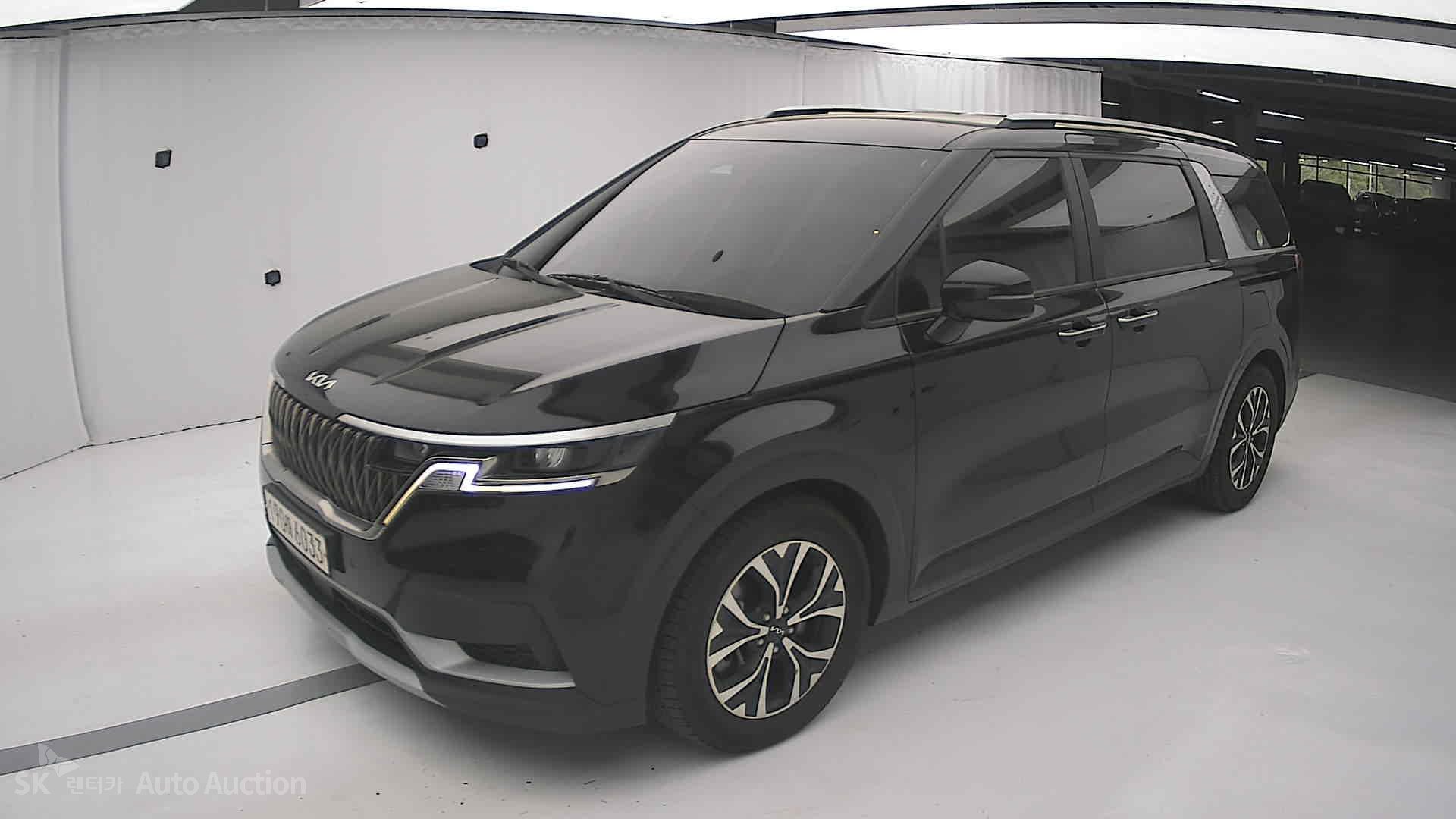 2023 - kia carnival