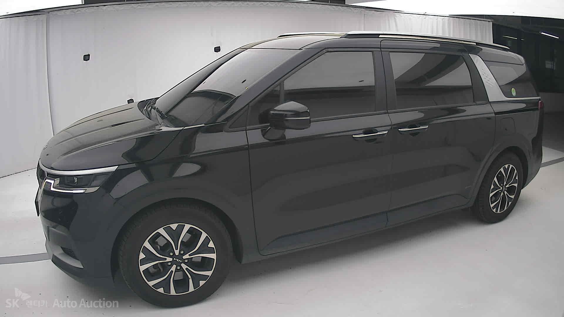2023 - kia carnival