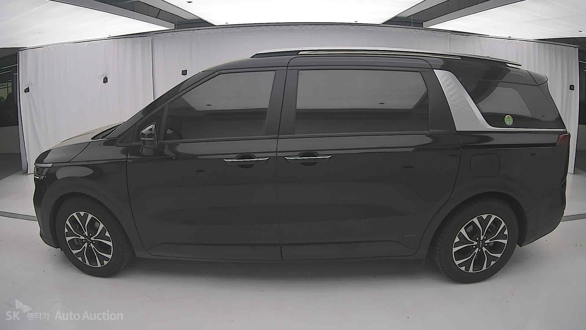 2023 - kia carnival