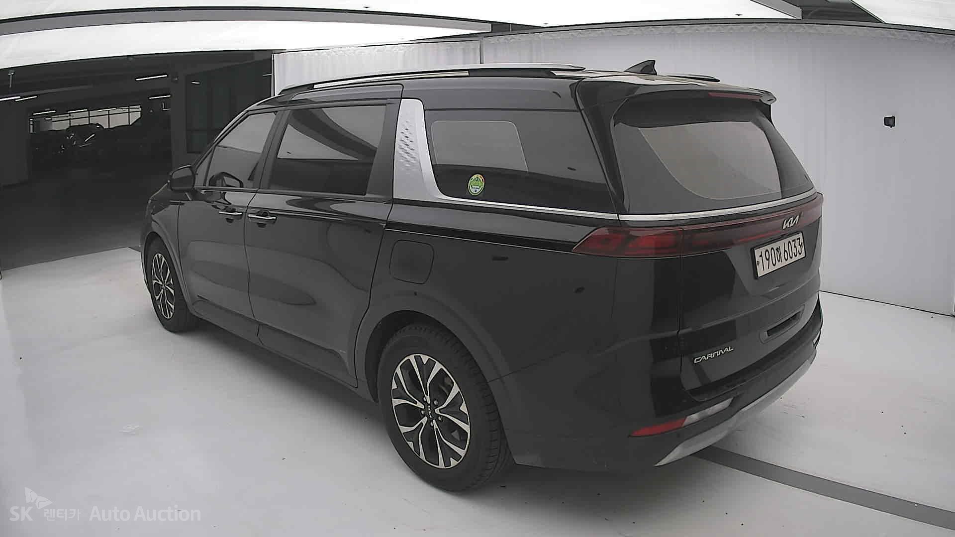 2023 - kia carnival