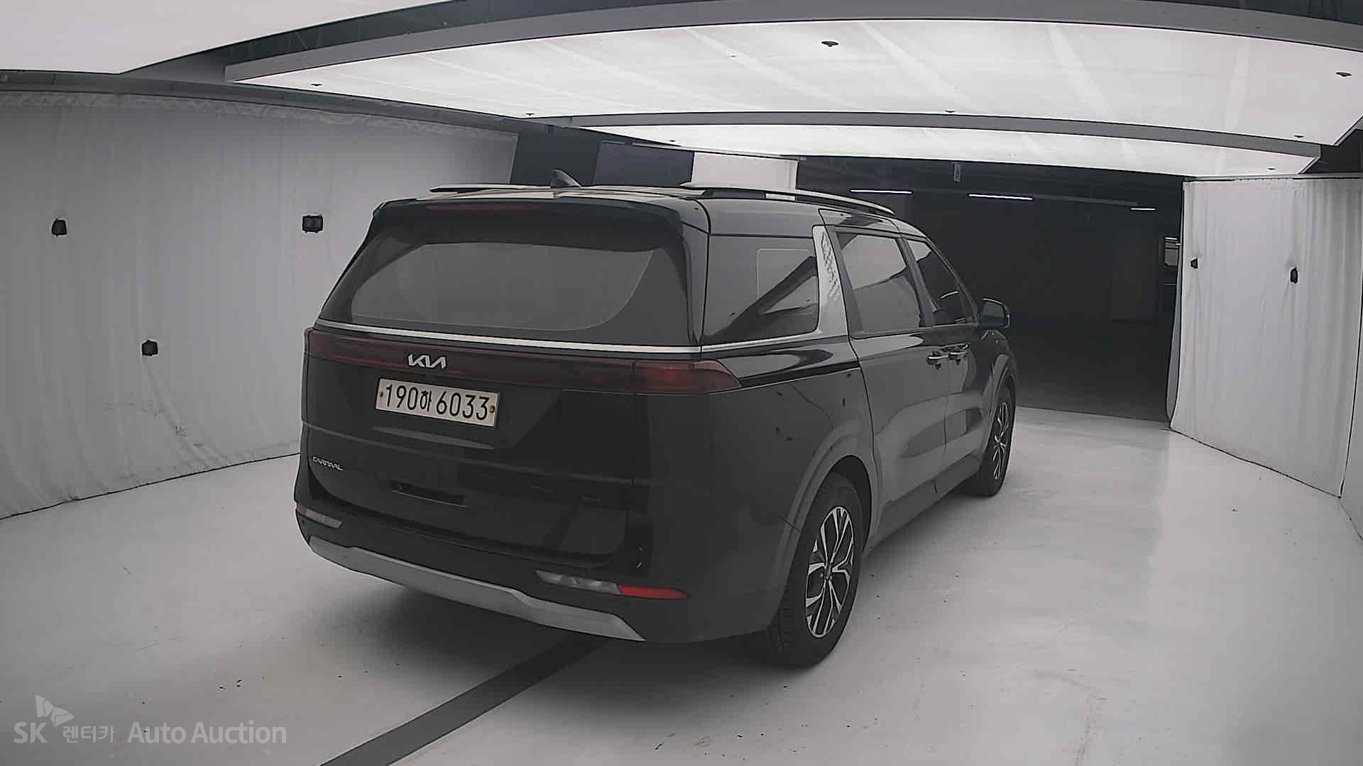 2023 - kia carnival