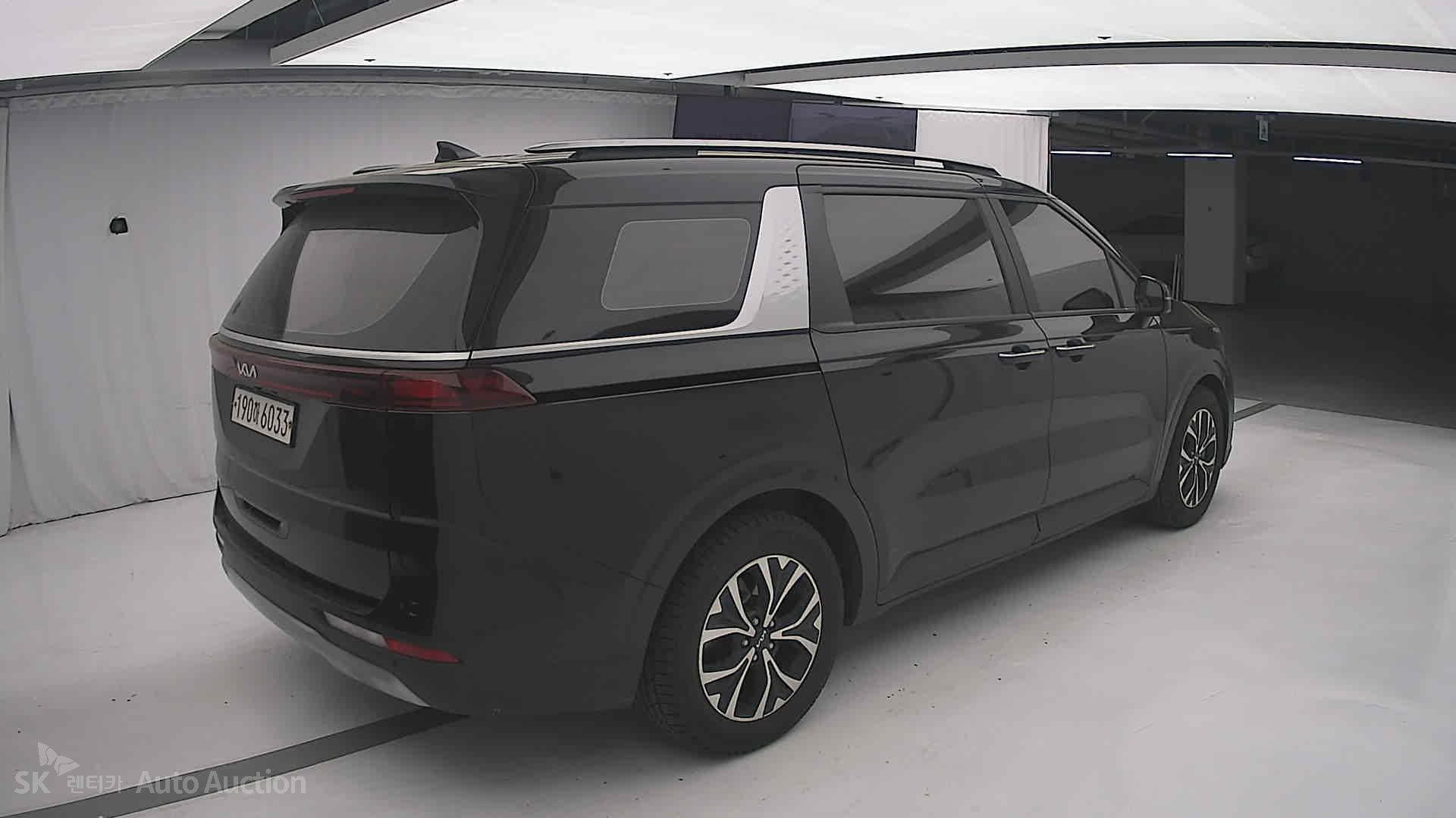2023 - kia carnival