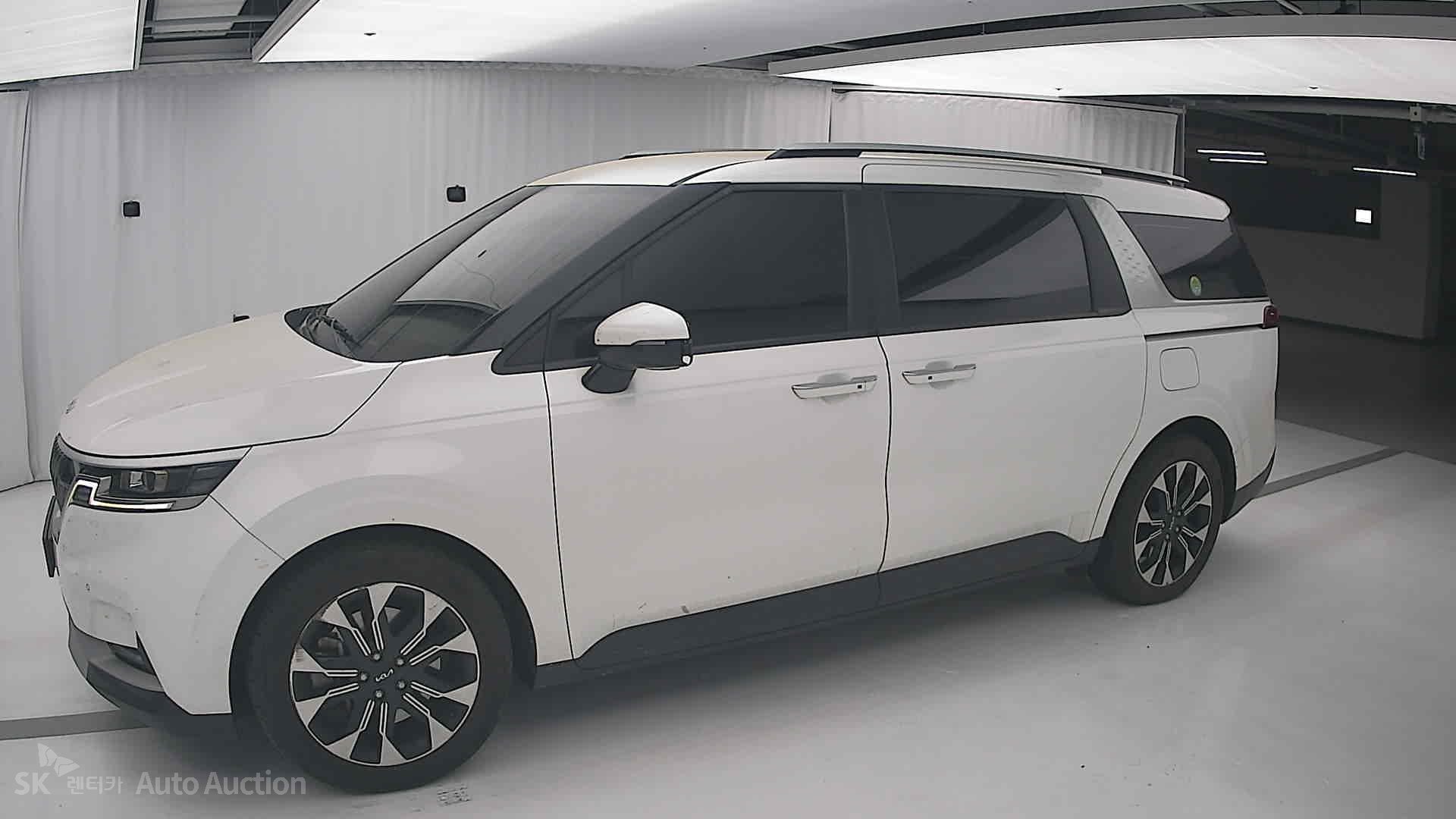 2023 - kia carnival
