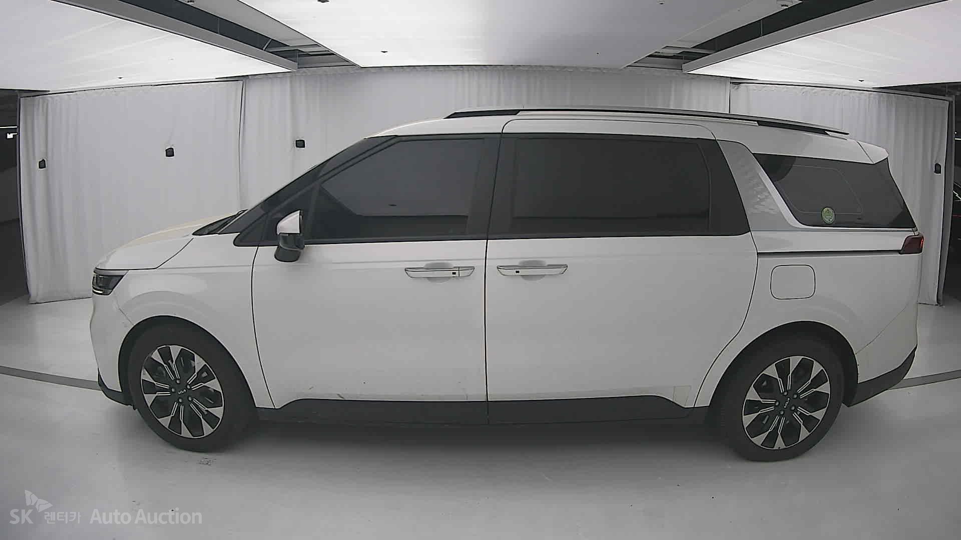 2023 - kia carnival