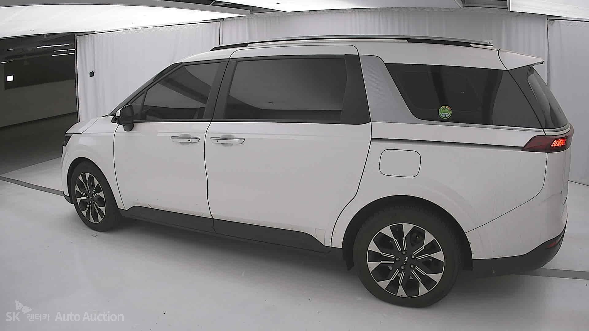 2023 - kia carnival