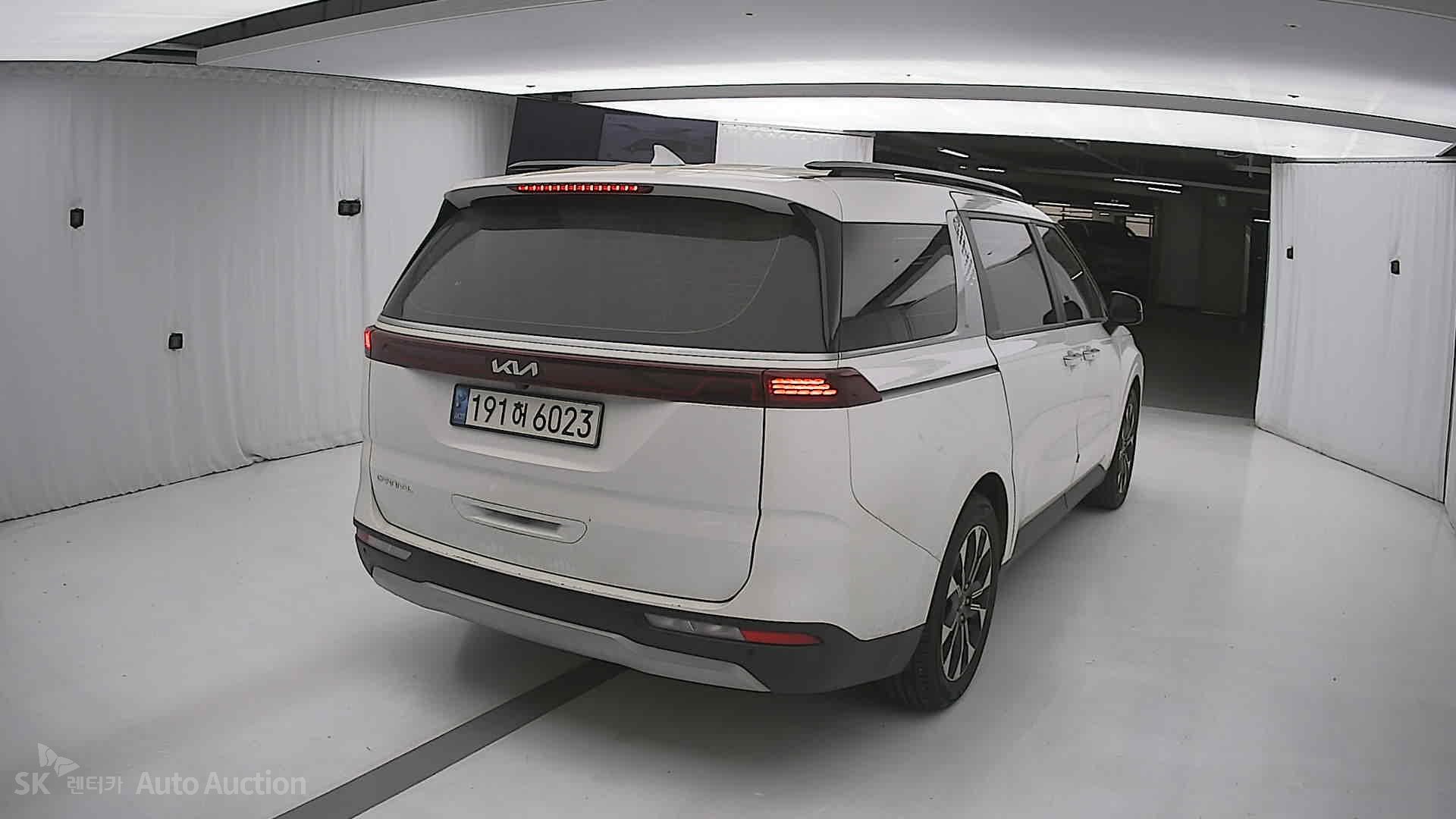 2023 - kia carnival