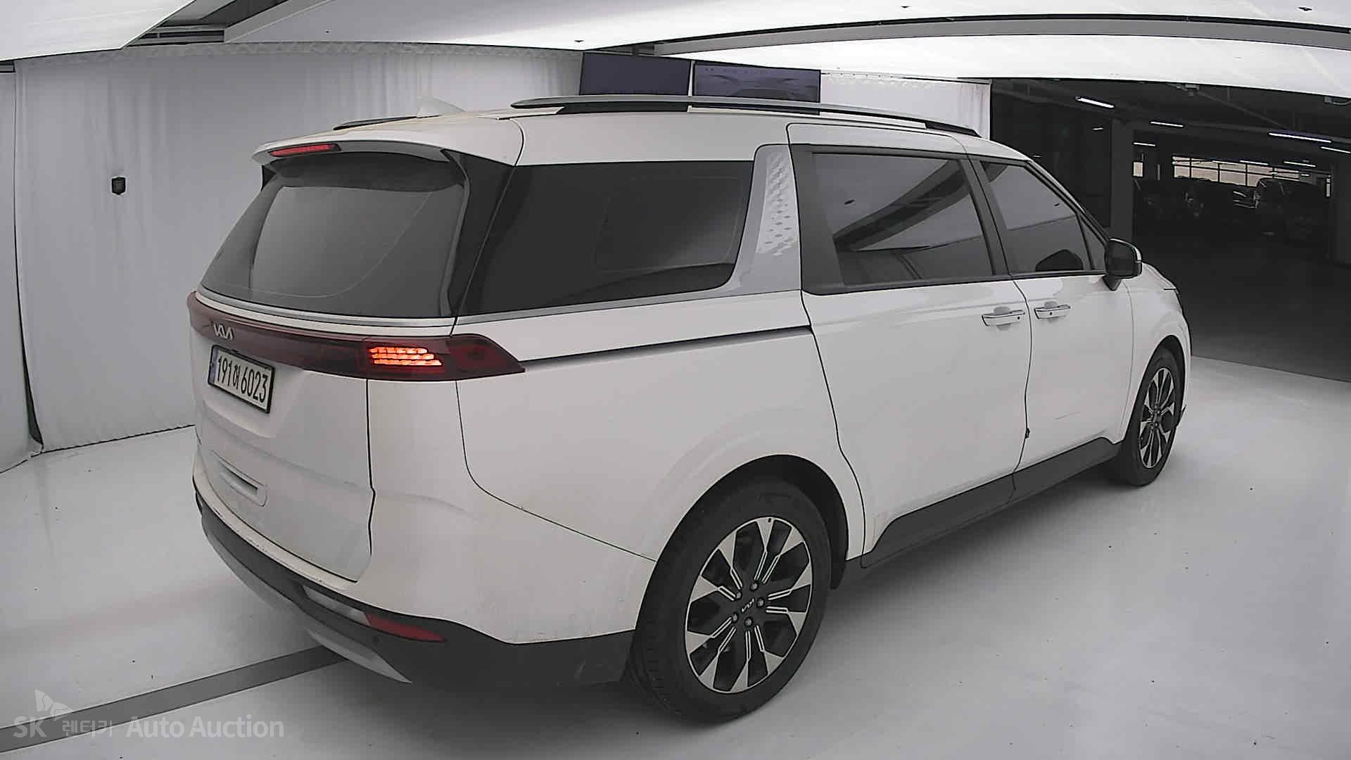 2023 - kia carnival